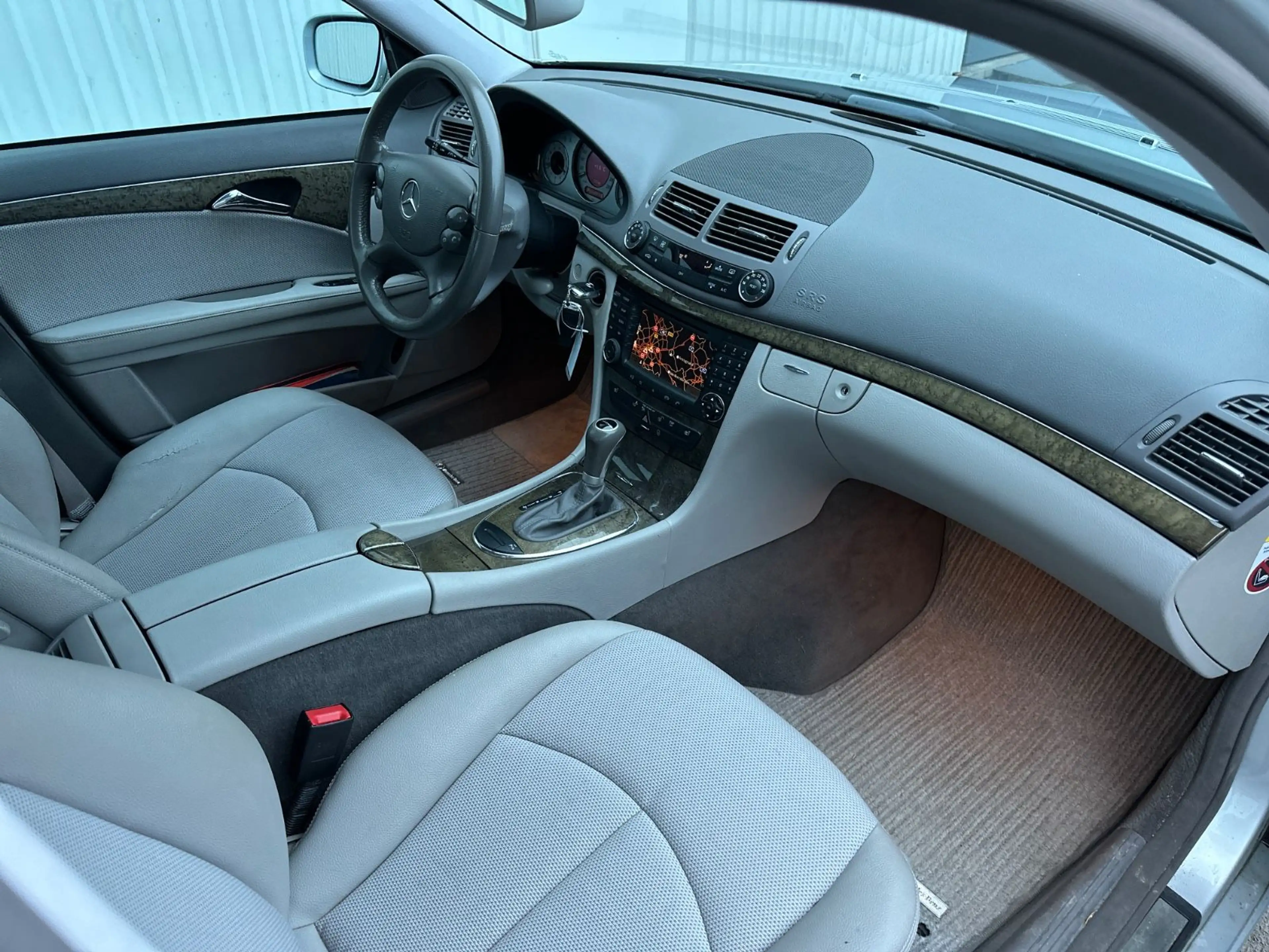 Mercedes-Benz E 280 Lim 4Matic AHK TOP Zustand — photo 3