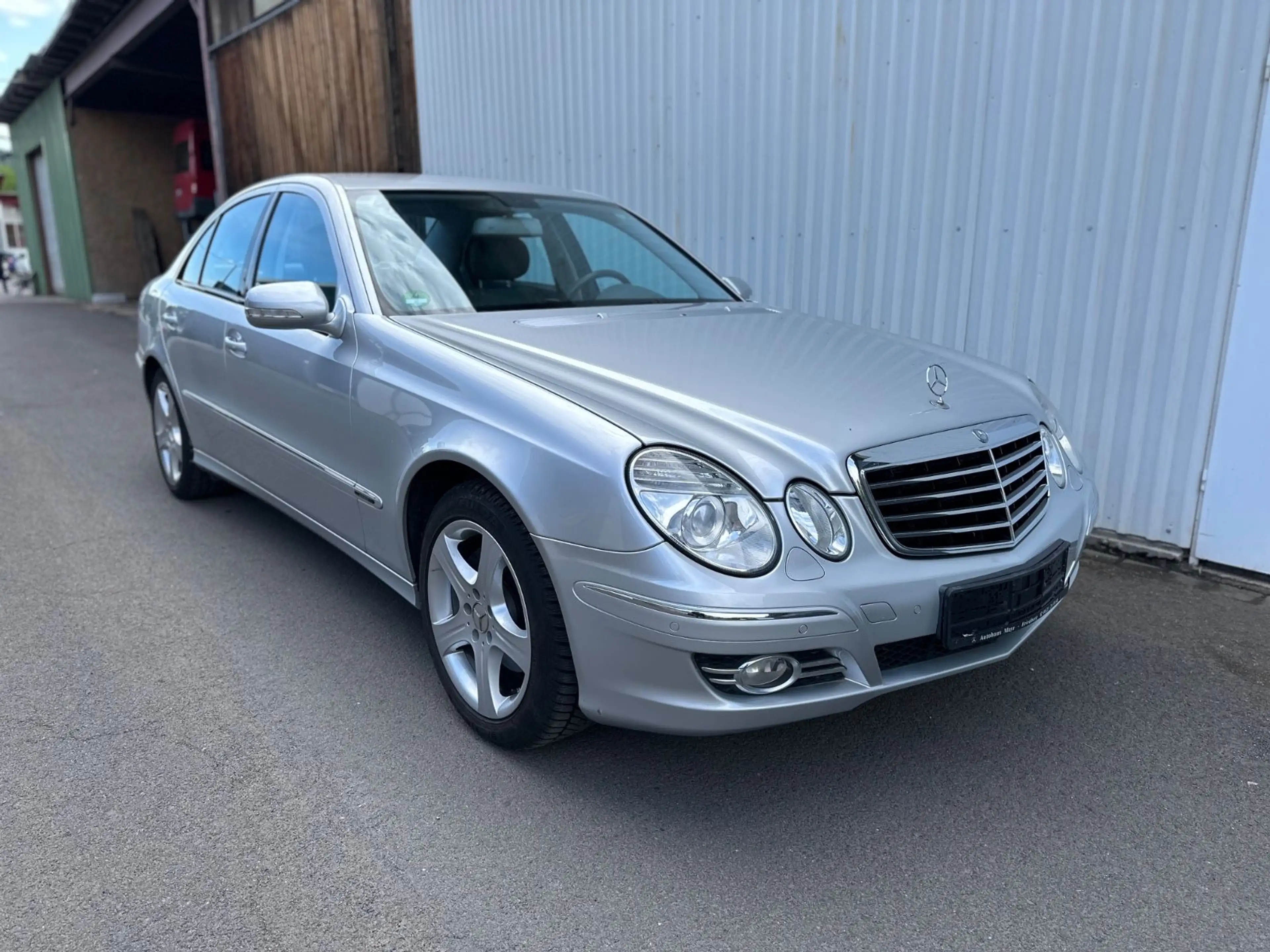 Mercedes-Benz E 280 Lim 4Matic AHK TOP Zustand — photo 7