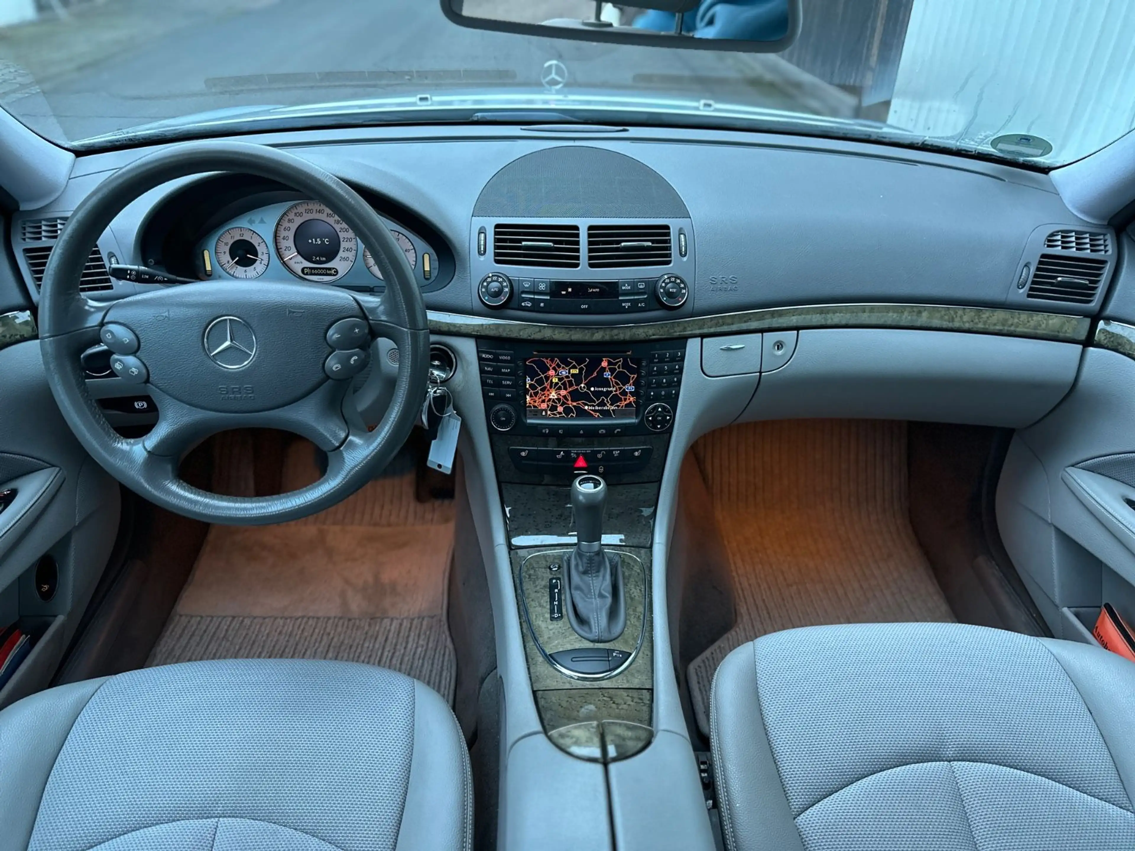 Mercedes-Benz E 280 Lim 4Matic AHK TOP Zustand — photo 9