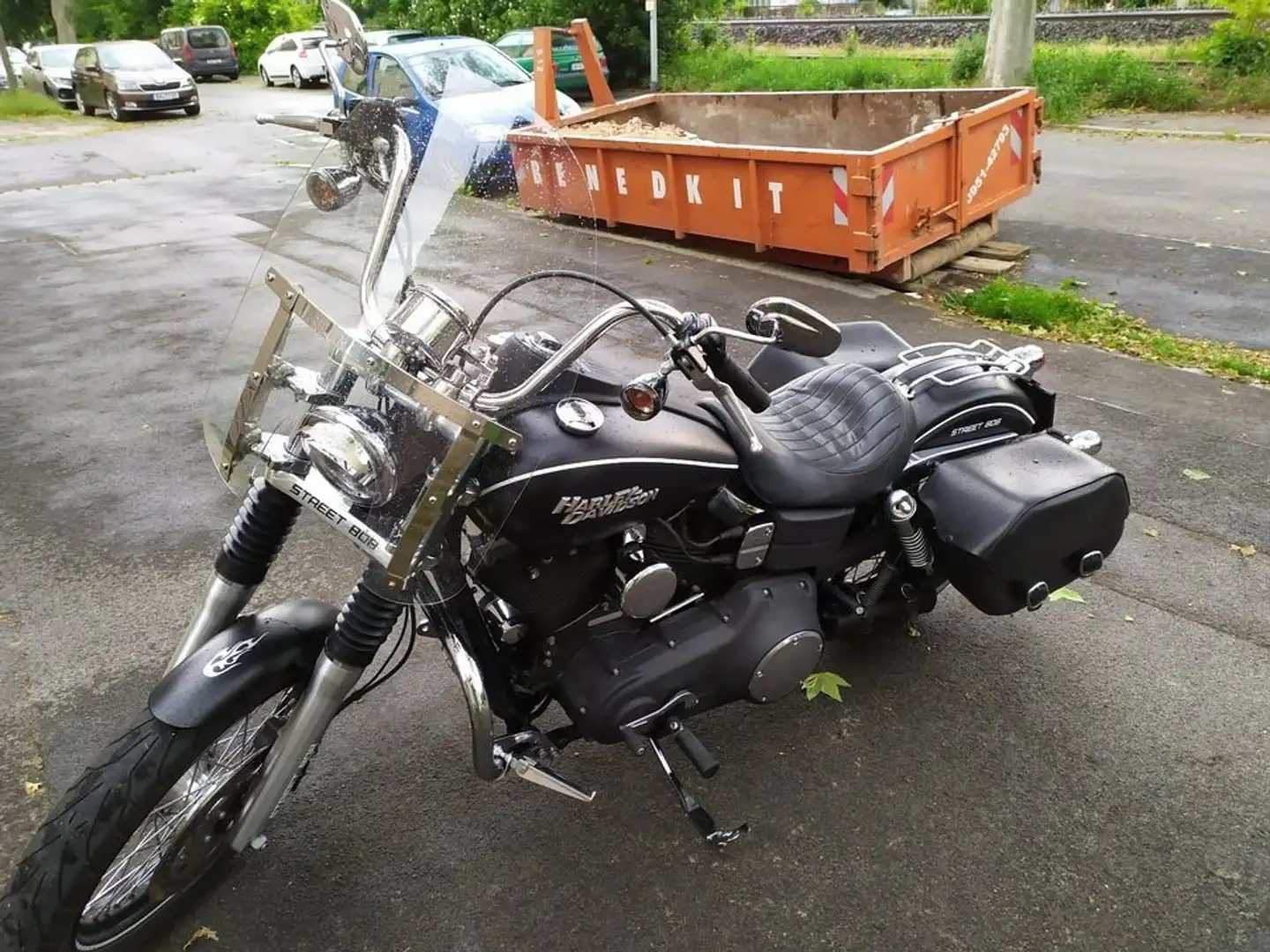 Harley-Davidson Dyna Street Bob Negru - 2