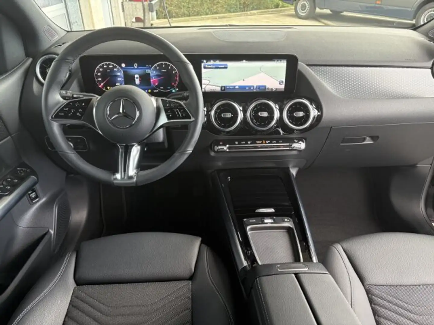 Mercedes-Benz B 180 B 180 Progressive Advanced Lenkradheizung MBUX LED Grau - 2