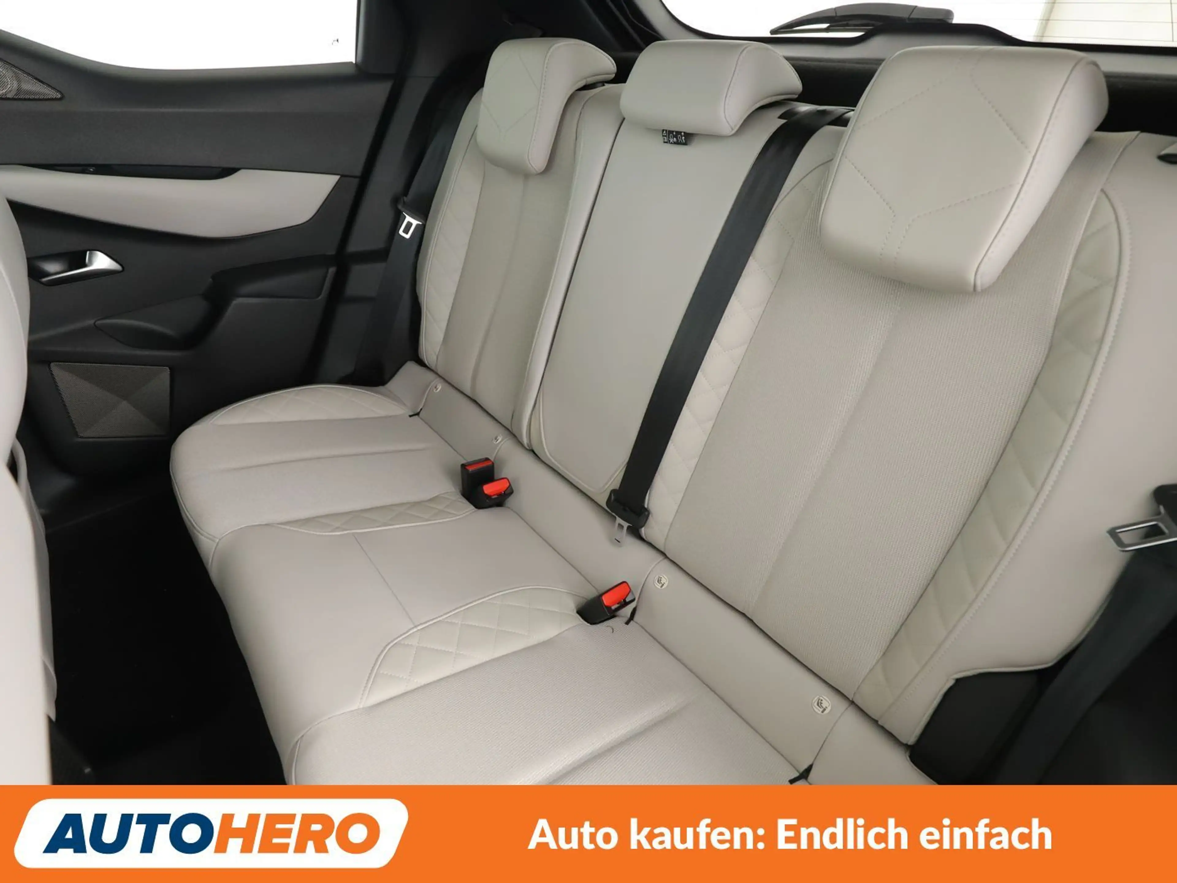 DS Automobiles DS 3 Crossback 1.2 PureTech So Chic — photo 14
