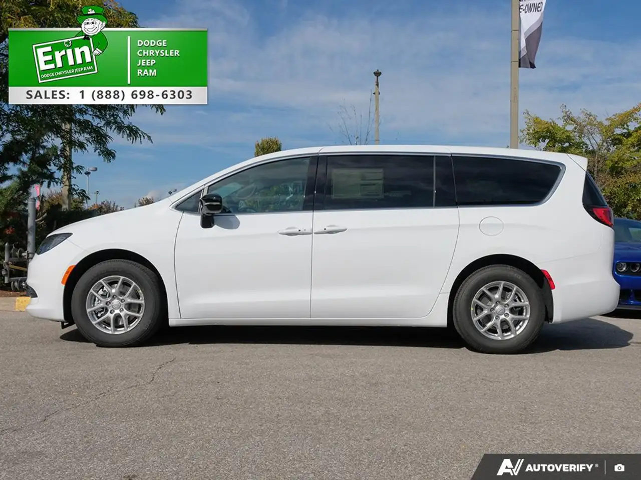 Chrysler Grand Caravan снимка Chrysler Grand Caravan
