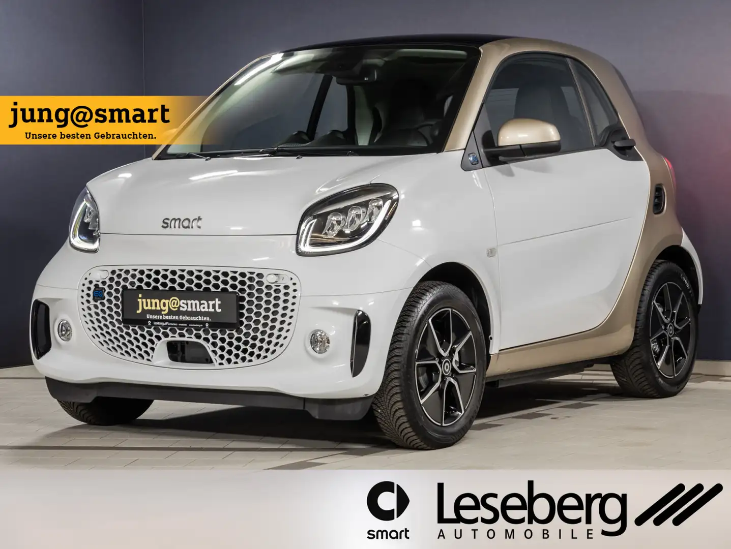 smart forTwo EQ fortwo passion coupé LED/Pano/Kamera/22kW/DAB White - 1