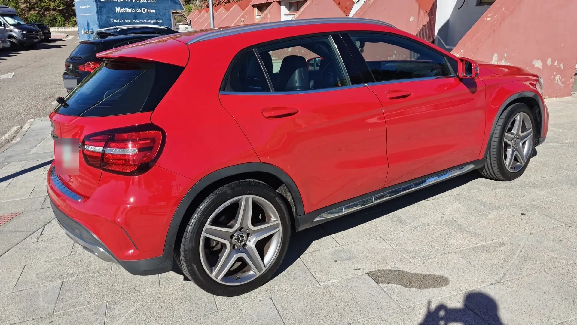 Mercedes-Benz GLA 200 200d Urban 7G-DCT - 2