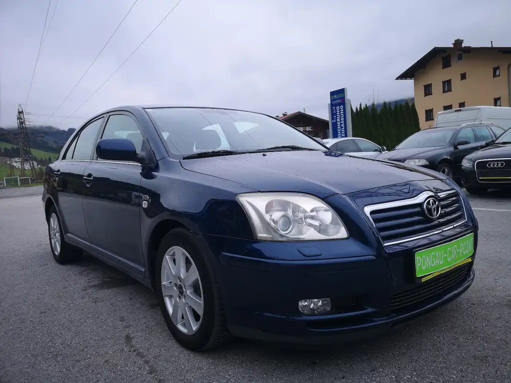 Toyota Avensis 2004 из Европы — купить под ключ