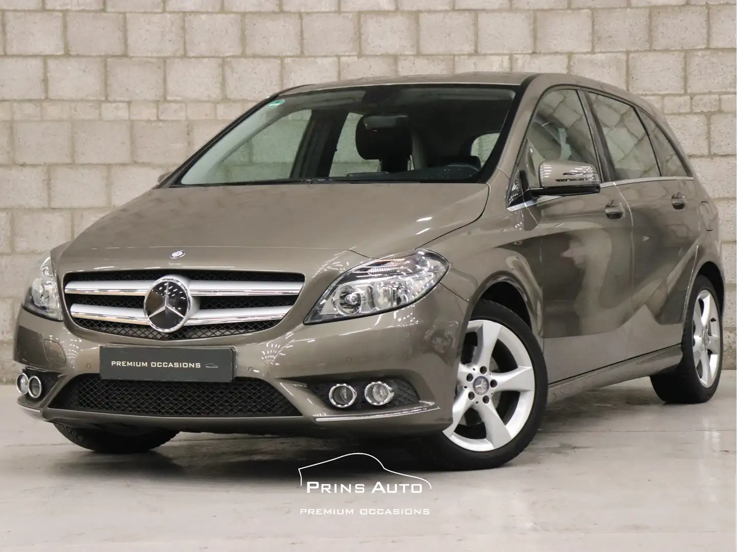 Mercedes-Benz B 180 Ambition |NAVI|PDC|CRUISE|STOELVERW|TREKHAAK|LM VE Šedá - 1