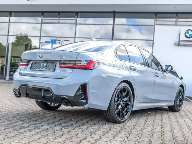 BMW 3 Series view 2