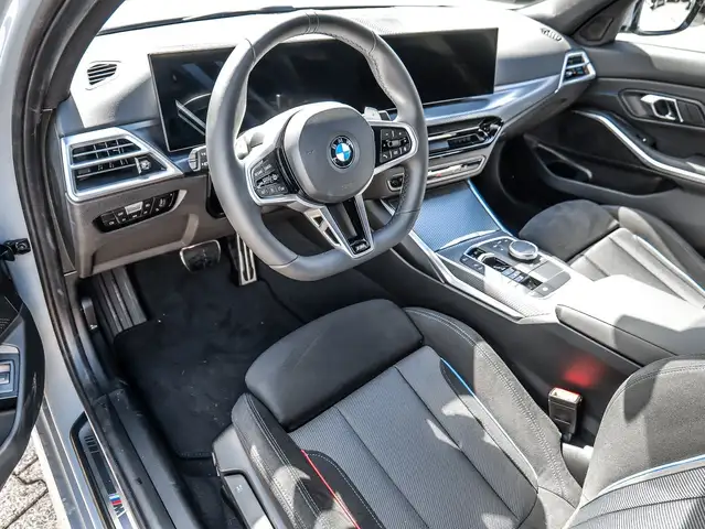 BMW 3 Series view 5