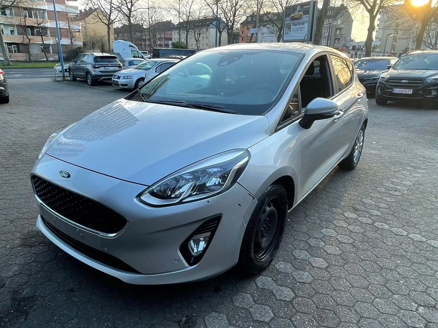 Ford Fiesta Cool & Connect    KLIMA Argent - 2