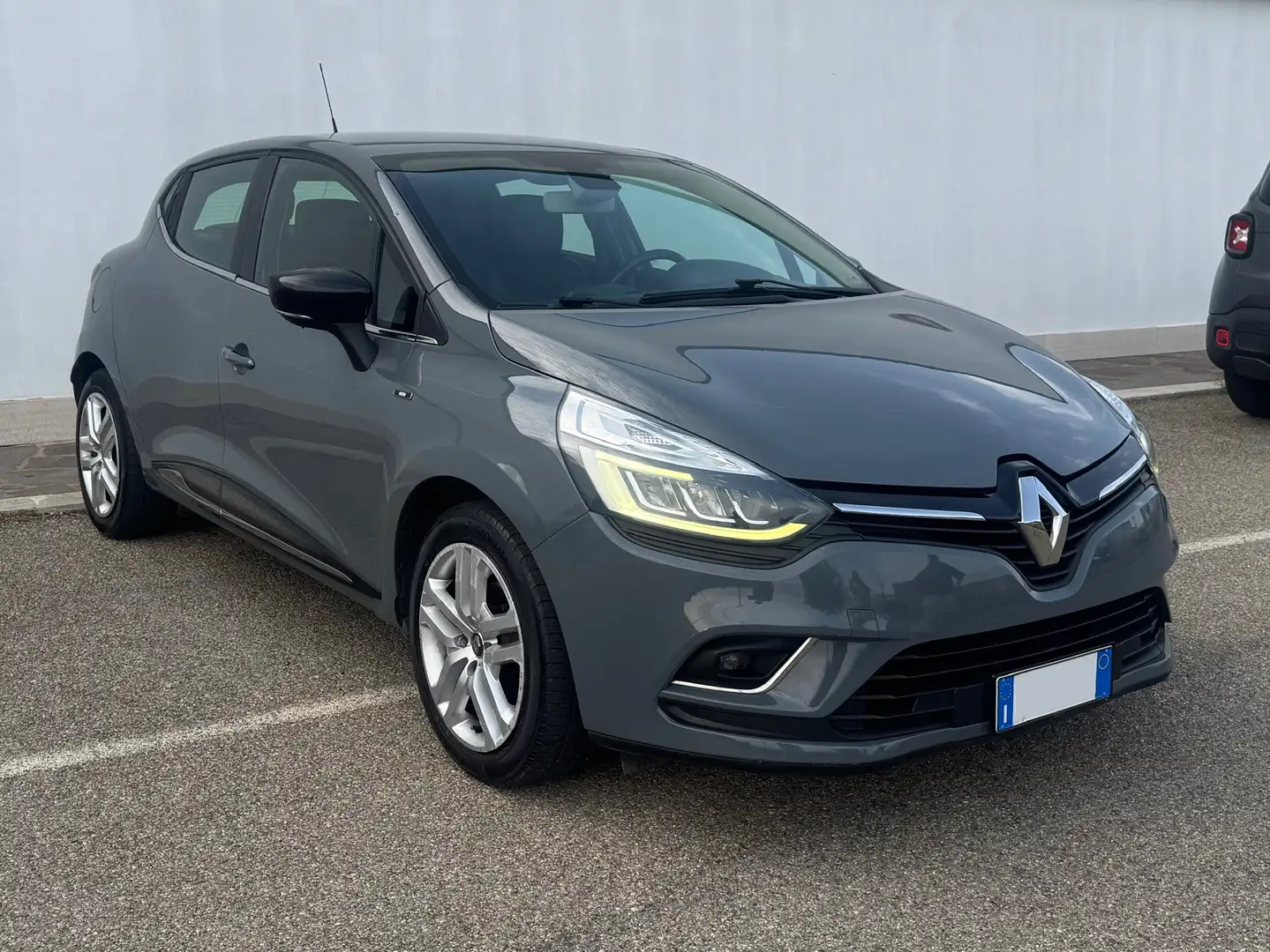 Renault Clio 0.9 tce Moschino Intens Gpl 90cv - 2