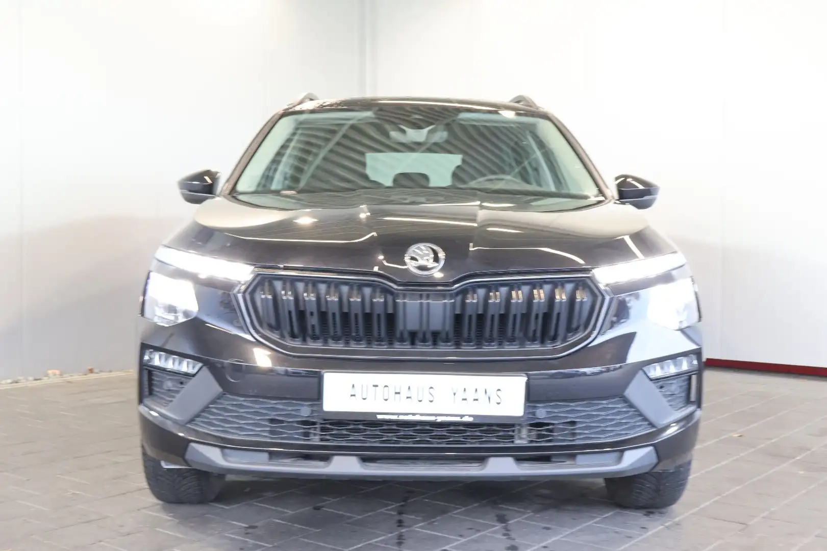 Skoda Kamiq 1.0 TSI Selection AID+KEY+KAM+LED+CARPLAY Schwarz - 2
