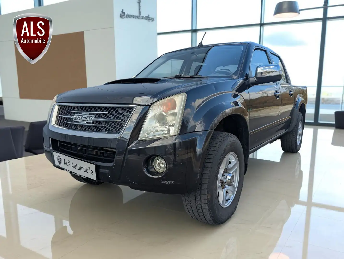 Isuzu D-Max Single Cab Basis 2WD Schwarz - 1