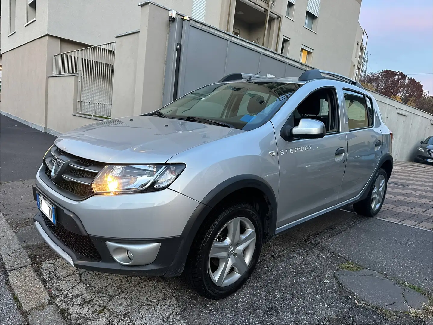 Dacia Sandero Stepway 0.9 tce Prestige 90cv - 2
