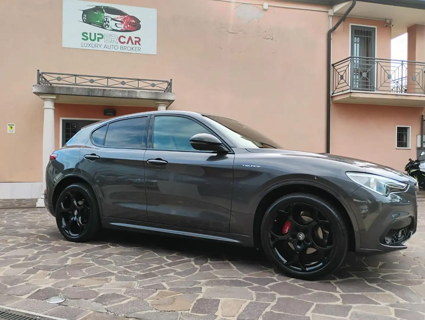 Alfa Romeo Stelvio 2.2 Turbodiesel 210 CV AT8 Q4 Veloce Grigio - 2