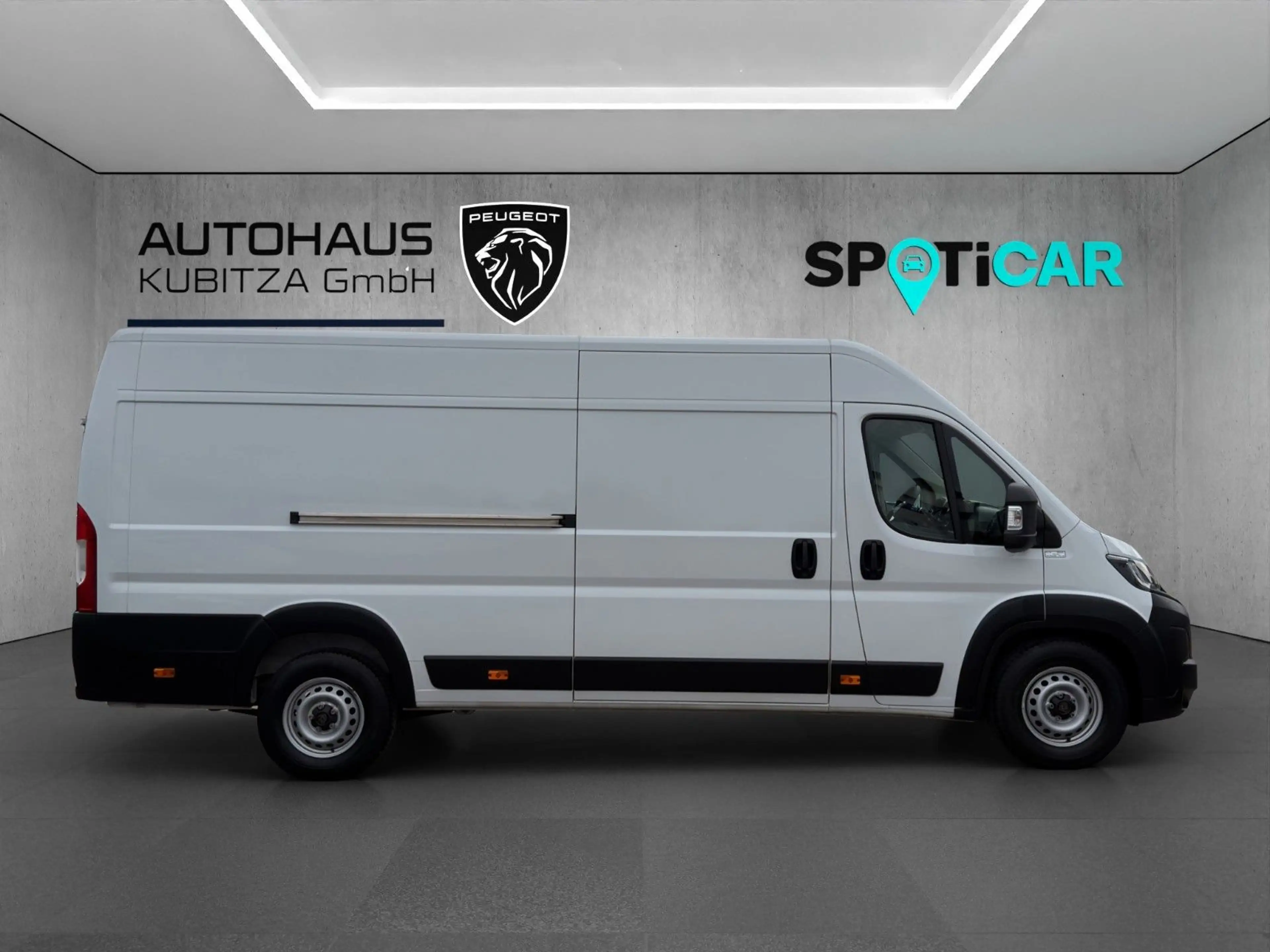 Peugeot Boxer KW 435 L4H2 HDi 180 EAT8 — photo 6
