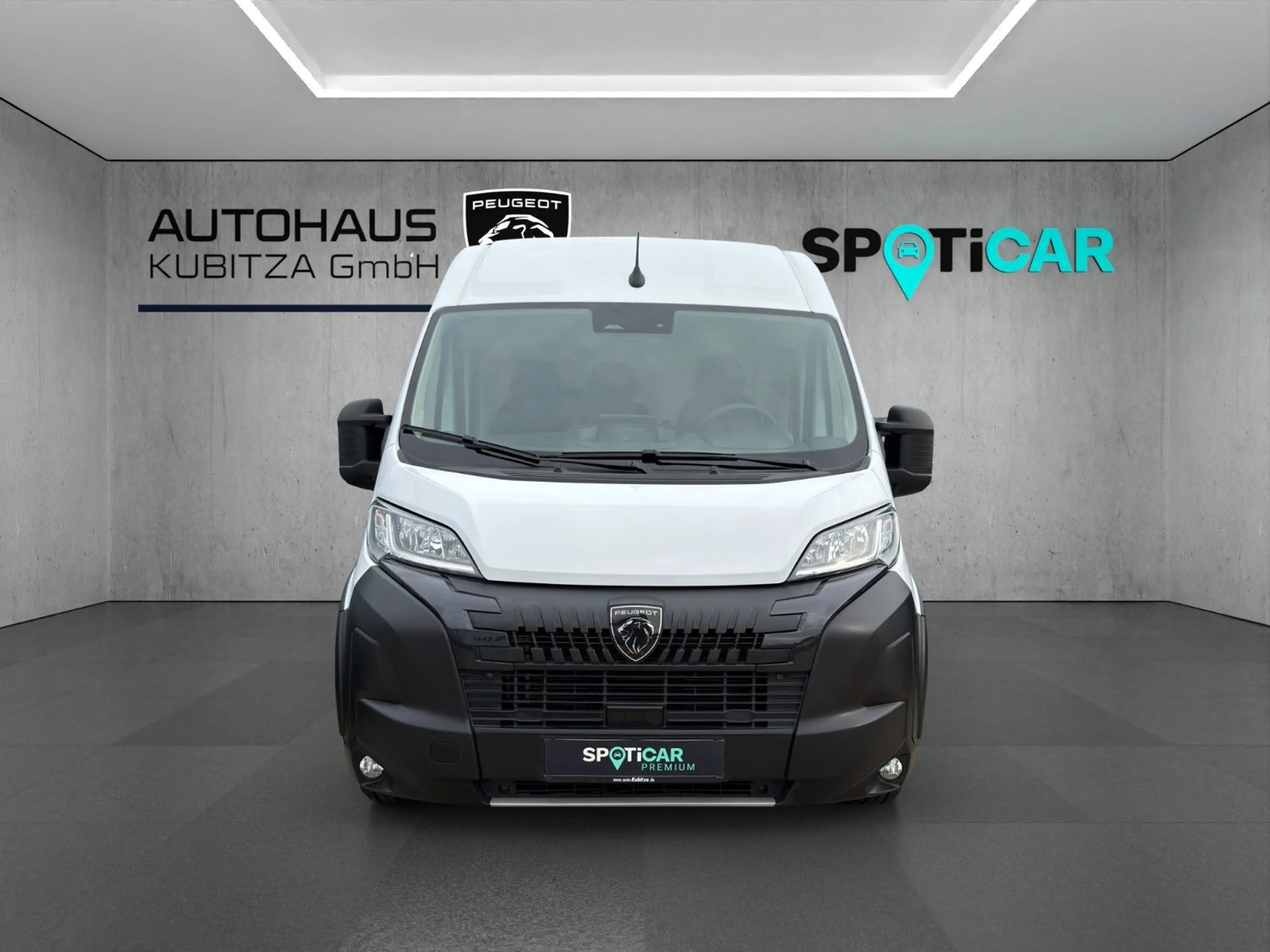 Peugeot Boxer KW 435 L4H2 HDi 180 EAT8 — photo 2