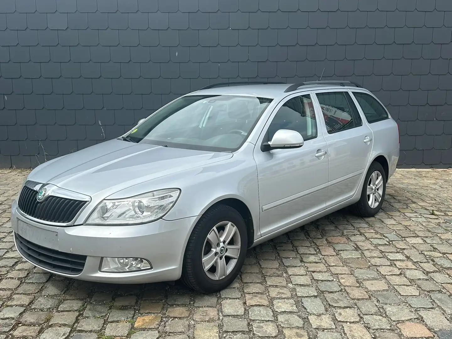 Skoda Octavia 1.6 CR TDi Elegance DPF EURO 5 ! 1HAND CARNET GPS Grey - 1