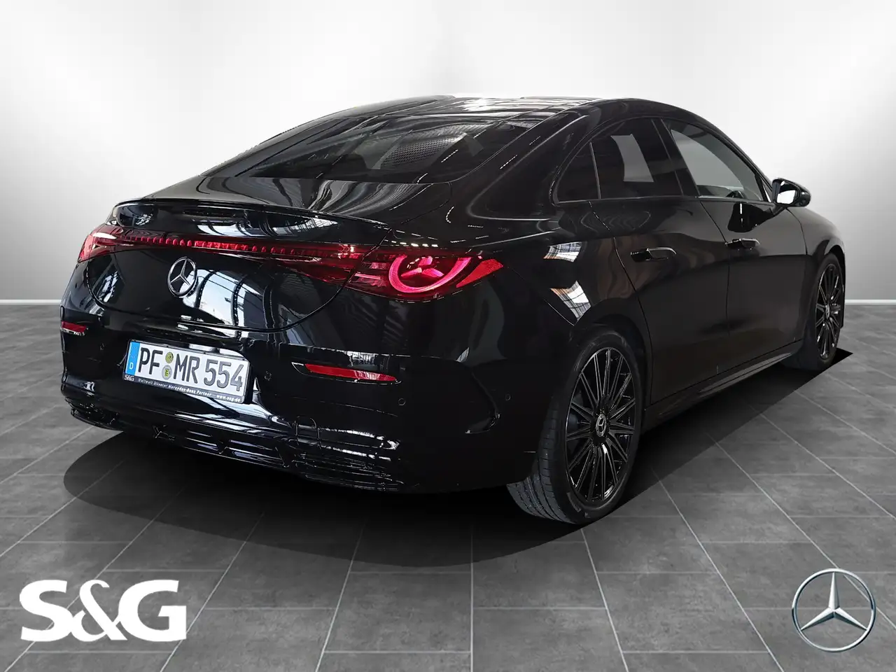 Mercedes-Benz CLA 220 4M AMG MBUX+Rükam+M-LED+Pano+Night+19 2