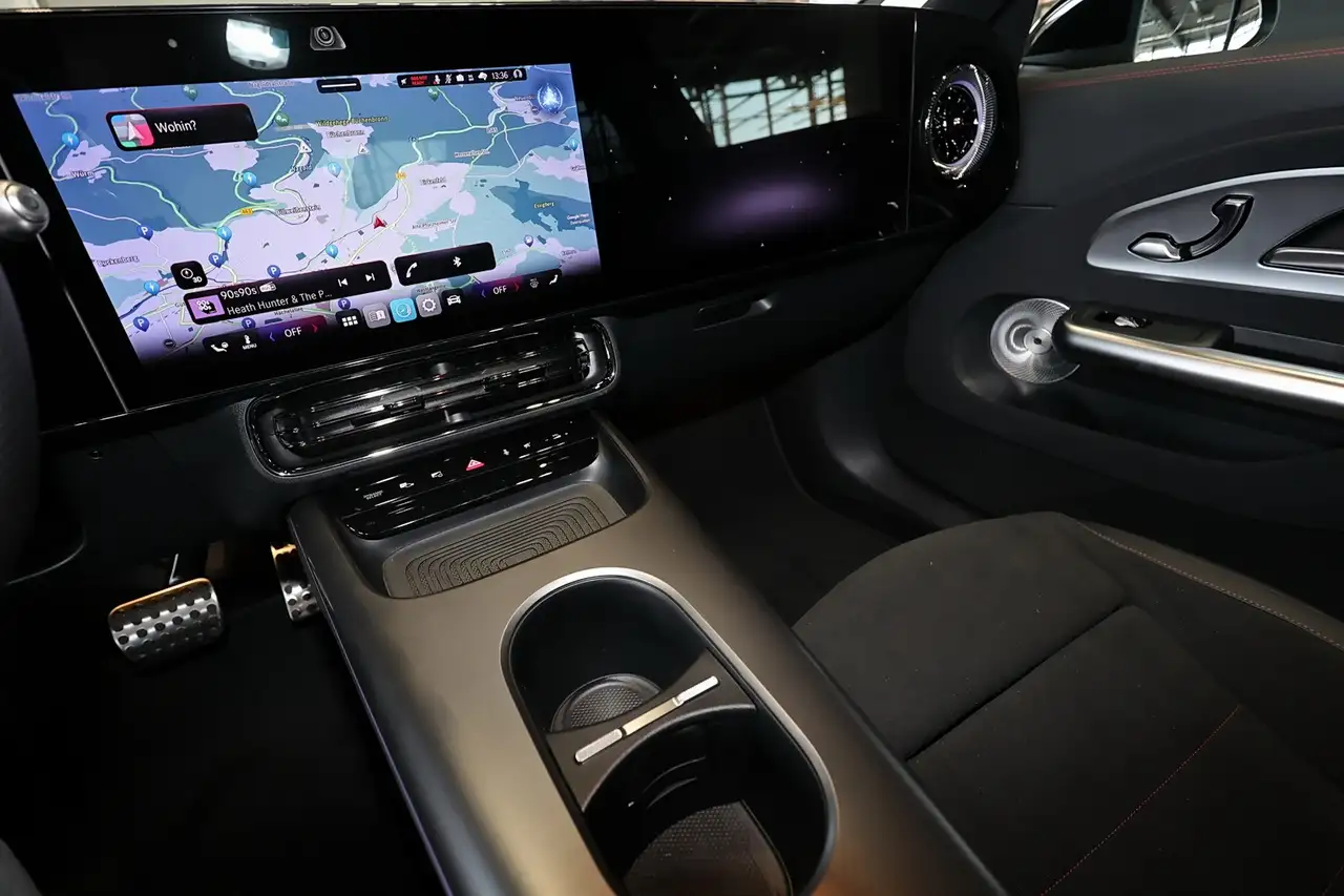 Mercedes-Benz CLA 220 4M AMG MBUX+Rükam+M-LED+Pano+Night+19 10