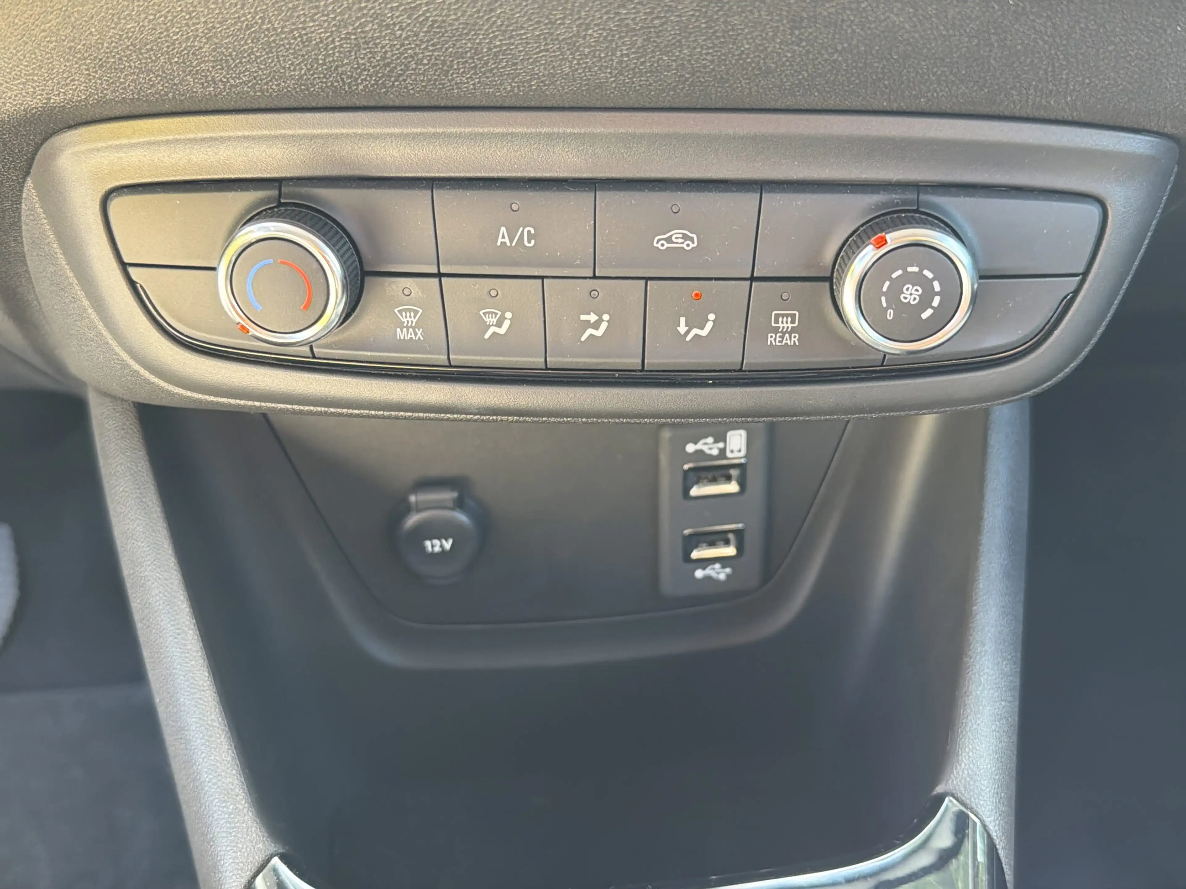 Opel Crossland 1.2 Turbo Elegance Paket LED+Navi — photo 18