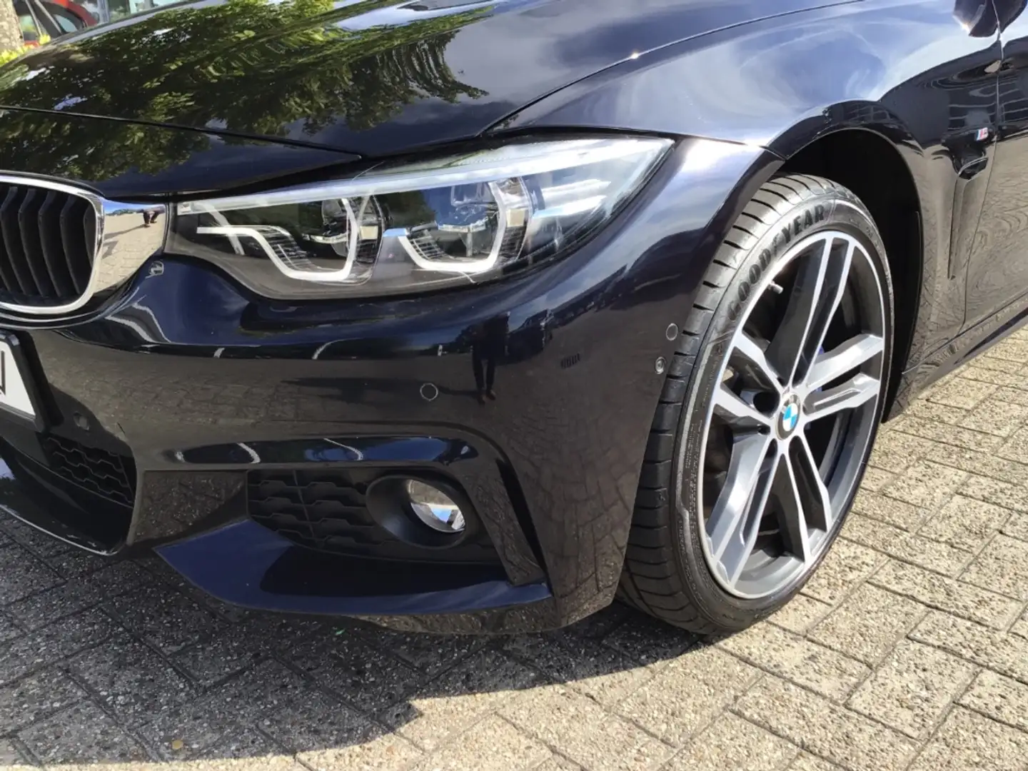 BMW 440 i xDrive Gran Coupe M Sport AHK/ACC/GSD/HarmanKard Noir - 2