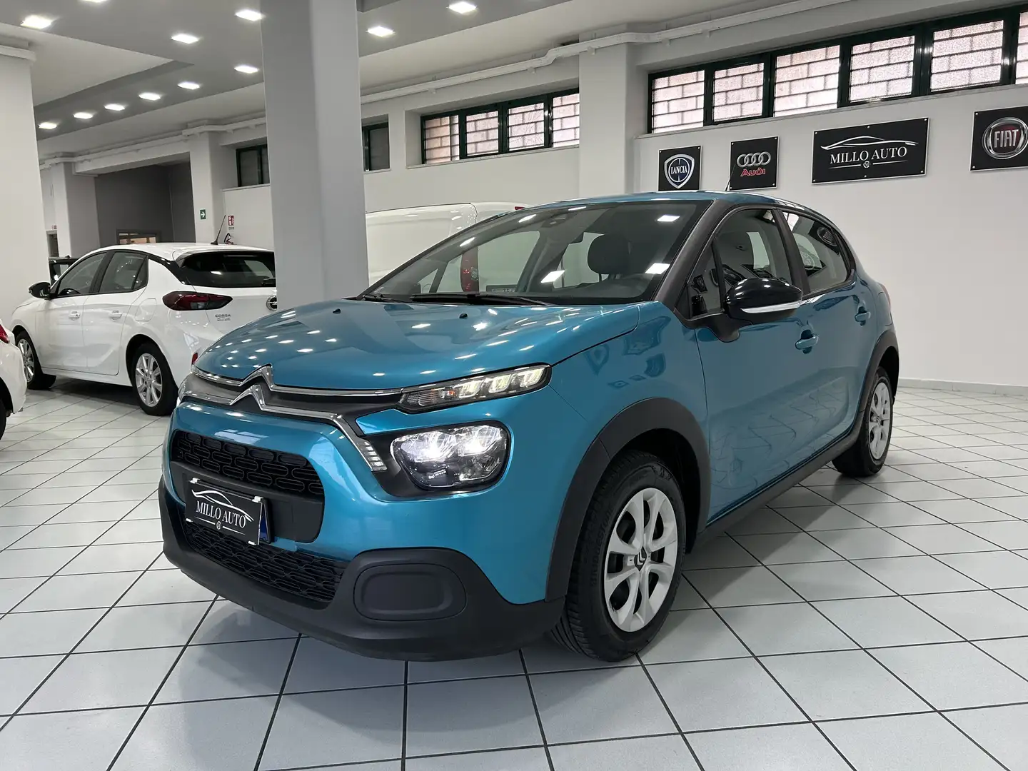 Citroen C3 Feel Pack 1.2cc 83cv Blau - 2