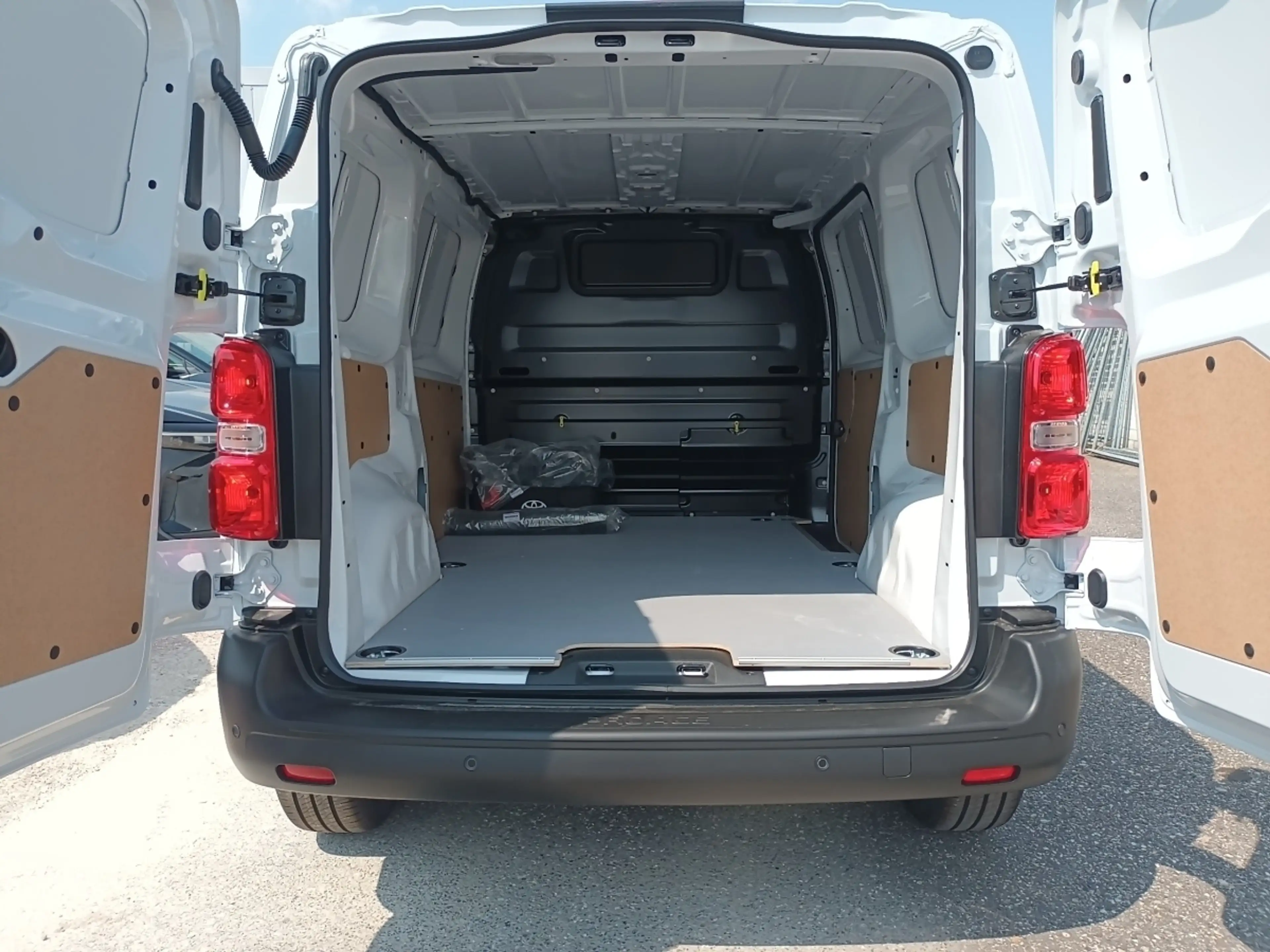 Toyota Proace 2,2D MEISTER*Klima*CarPlay*R-Kamera* — photo 12