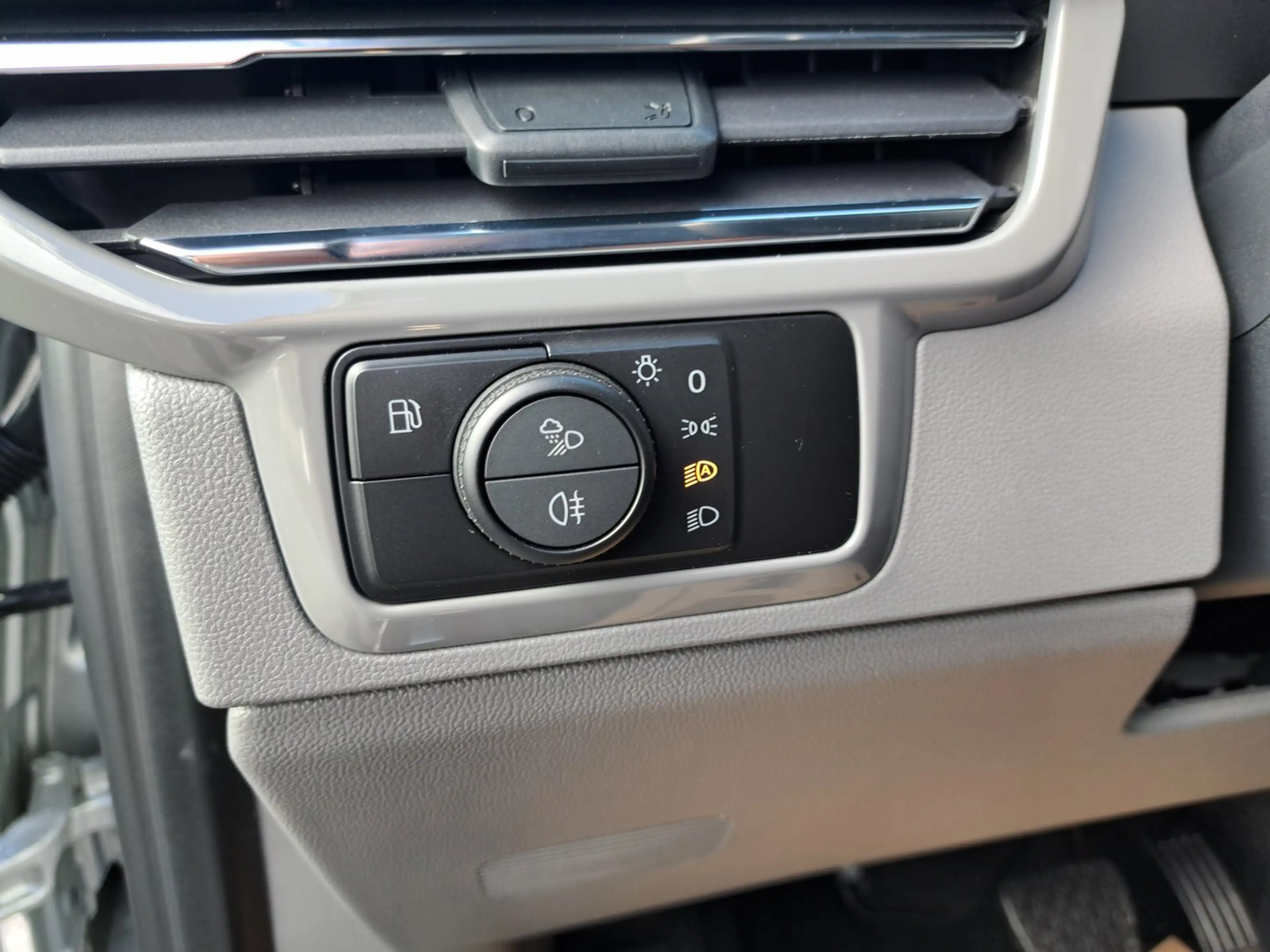 Volkswagen T7 Caravelle VW T7 Caravelle Edition LR eHybrid 171 kW — photo 13