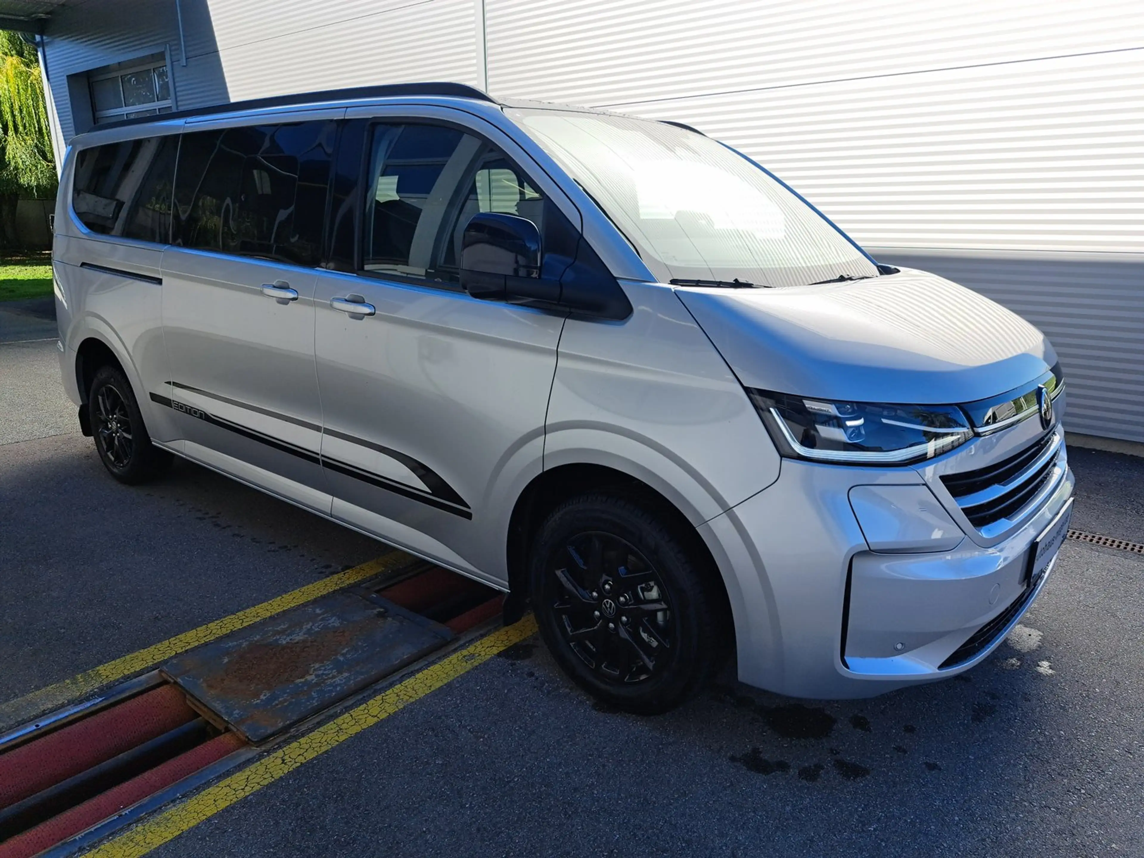 Volkswagen T7 Caravelle VW T7 Caravelle Edition LR eHybrid 171 kW — photo 4