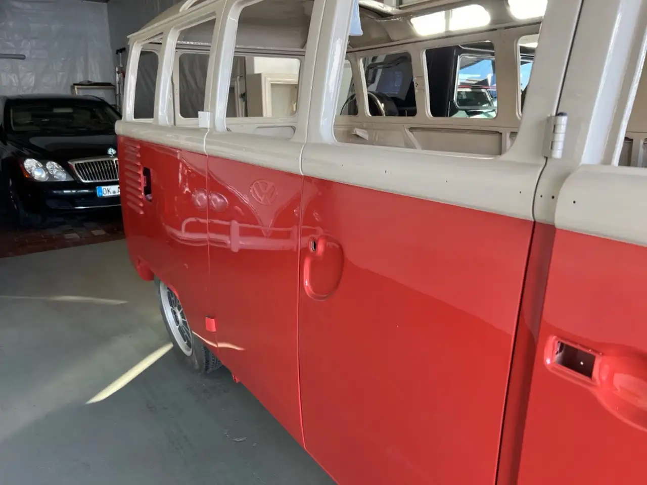 Volkswagen T1 23-Fenster Bus Samba Deluxe walkthrough M241, foto 6