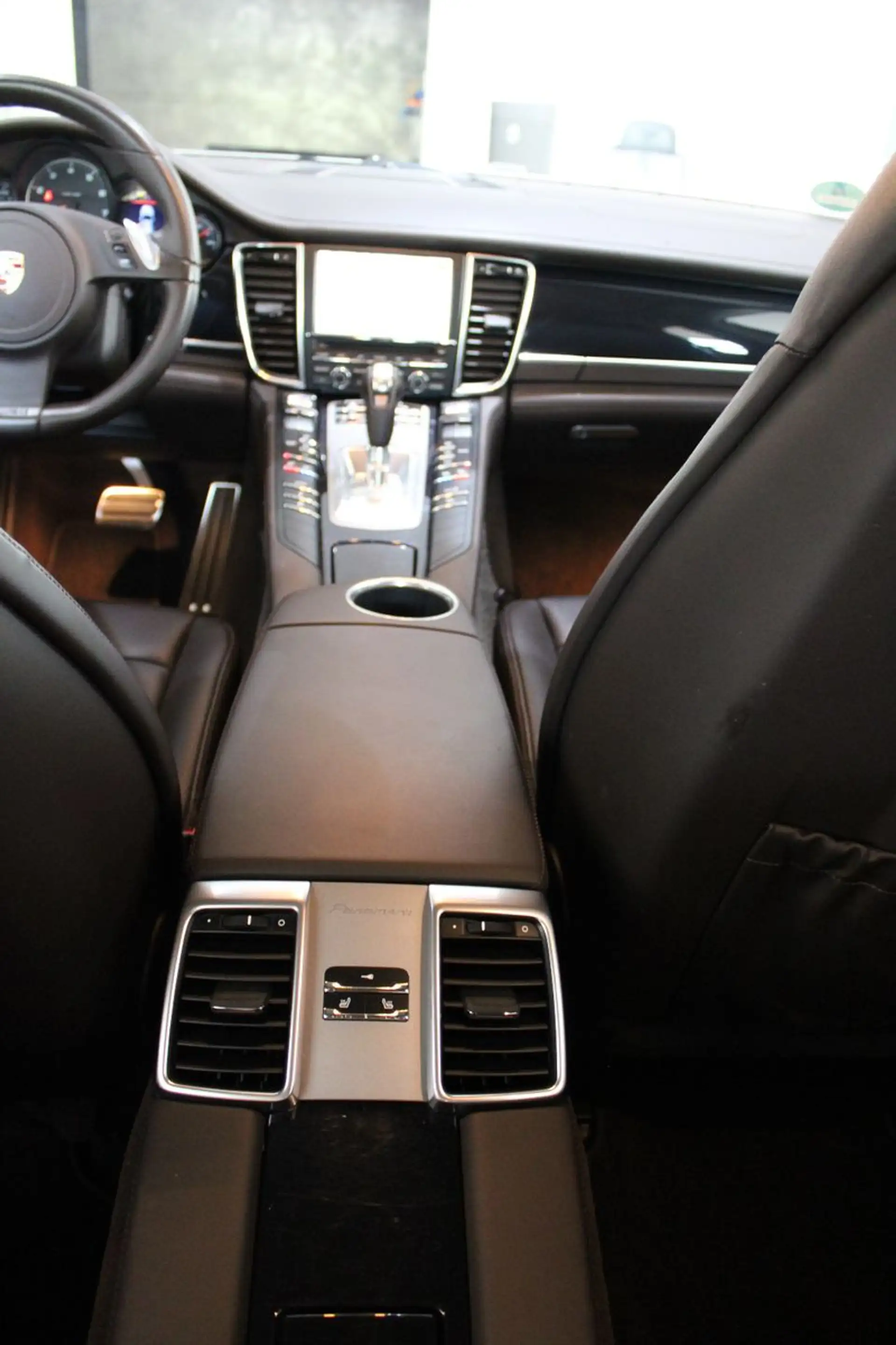 Porsche Panamera PANAMERA 4 PDK 3.6 V6 EXCLUSIVE BRD *I.HAND* — photo 11