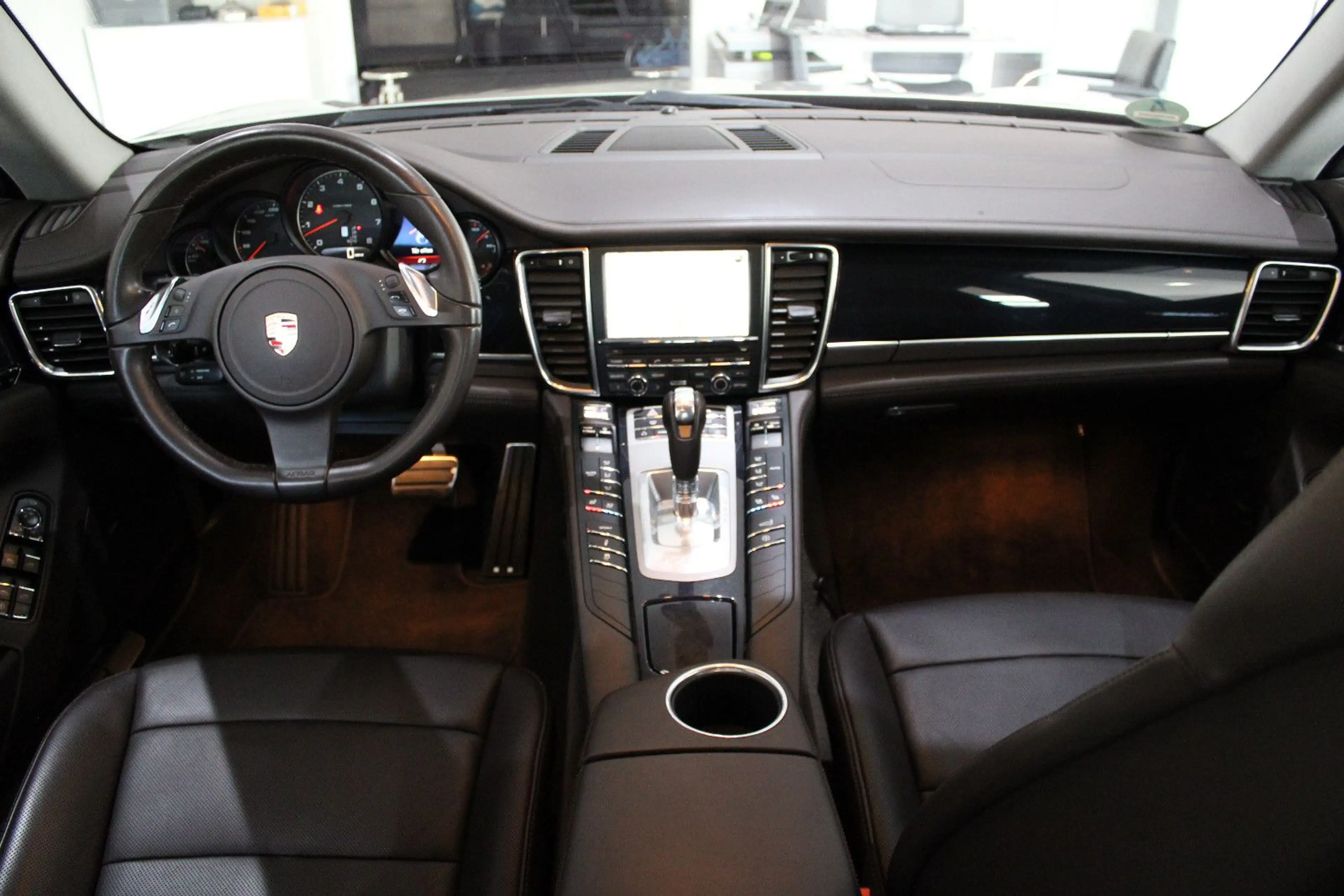 Porsche Panamera PANAMERA 4 PDK 3.6 V6 EXCLUSIVE BRD *I.HAND* — photo 4