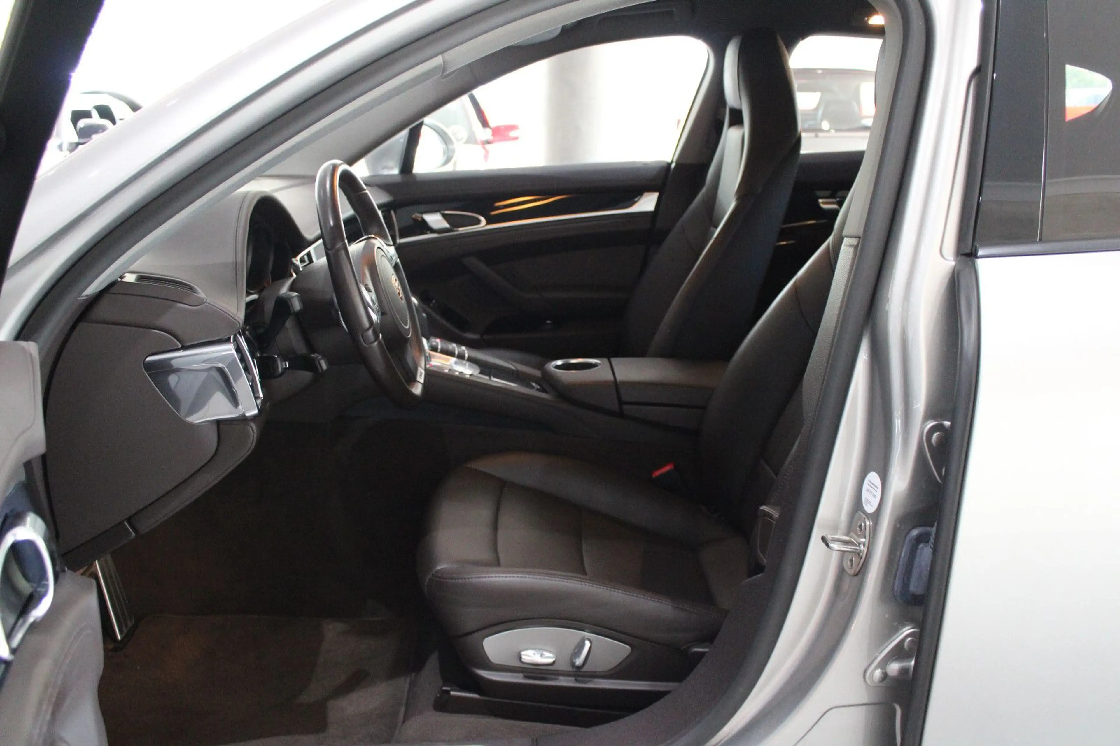Porsche Panamera PANAMERA 4 PDK 3.6 V6 EXCLUSIVE BRD *I.HAND* — photo 7