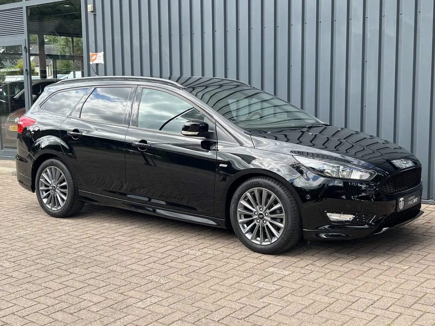 Ford Focus Wagon 1.0 ST-Line NAVIGATIE!/140 PK!/ONDERHOUDEN!/ Zwart - 2
