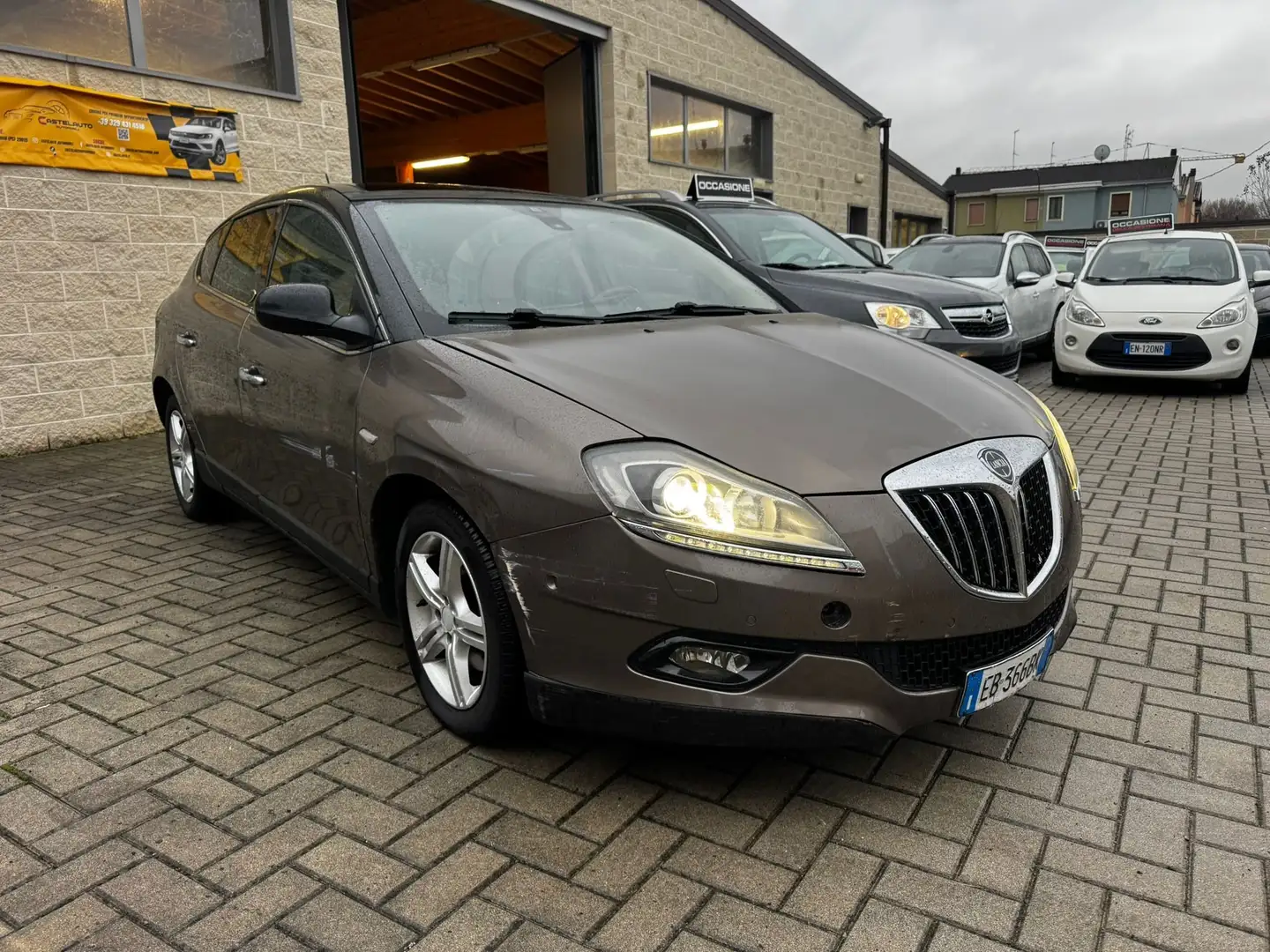 Lancia Delta Delta 2.0 mjt Executive 165cv dpf Beige - 2