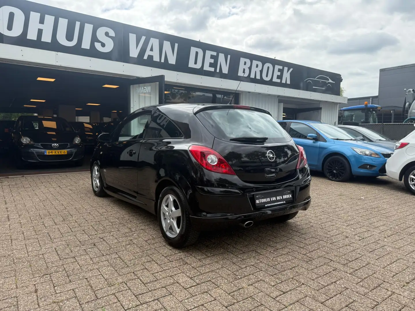 Opel Corsa 1.4-16V Opc-Line Airco Elek Pakket Lmv Nw Apk Noir - 2