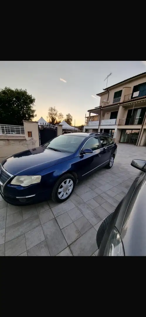 Volkswagen Passat Variant 2.0 tdi Highline dpf - 1