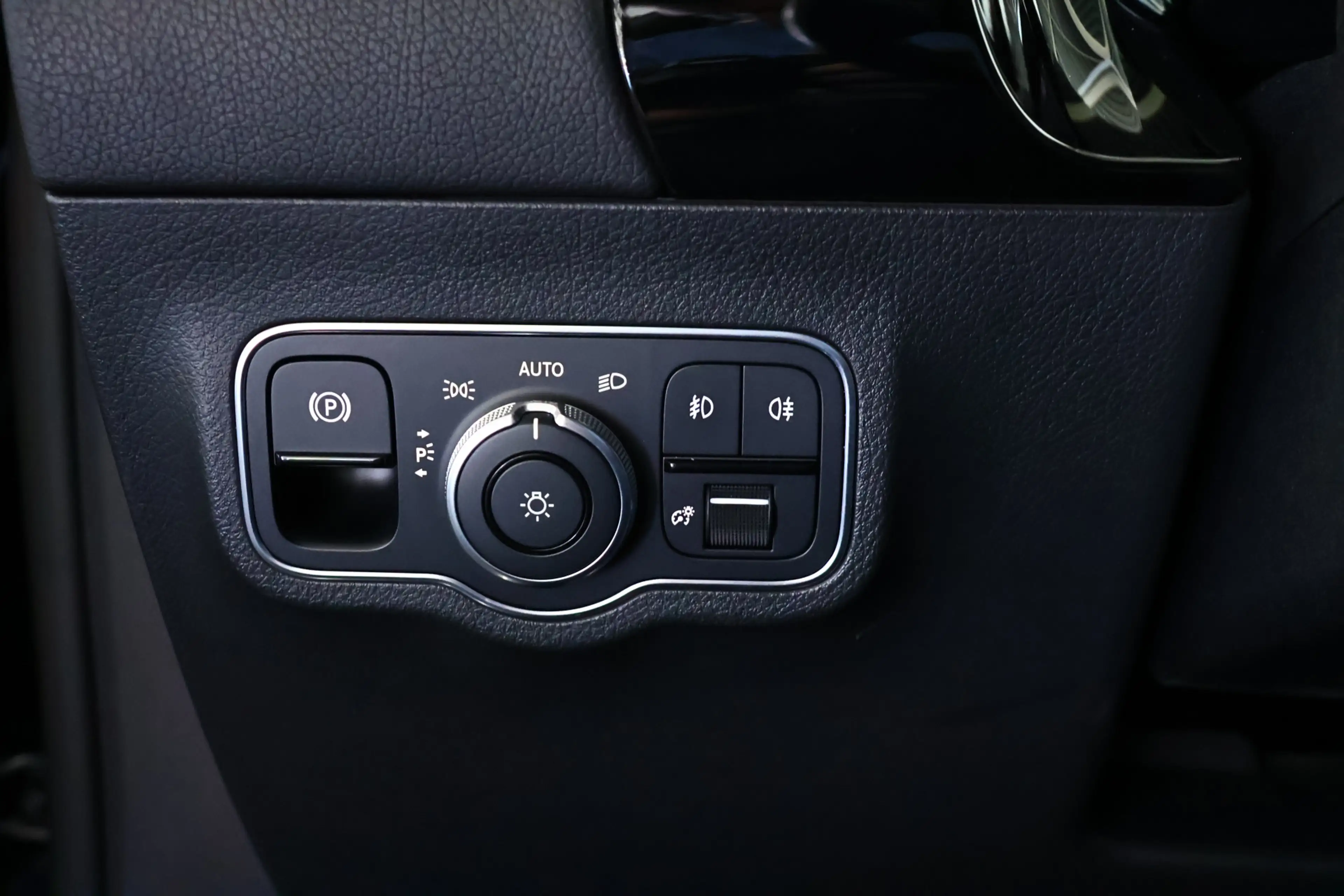 Mercedes-Benz GLA 220 d Progressive / LED / Navi / Cruisecontrol / Camer — photo 22