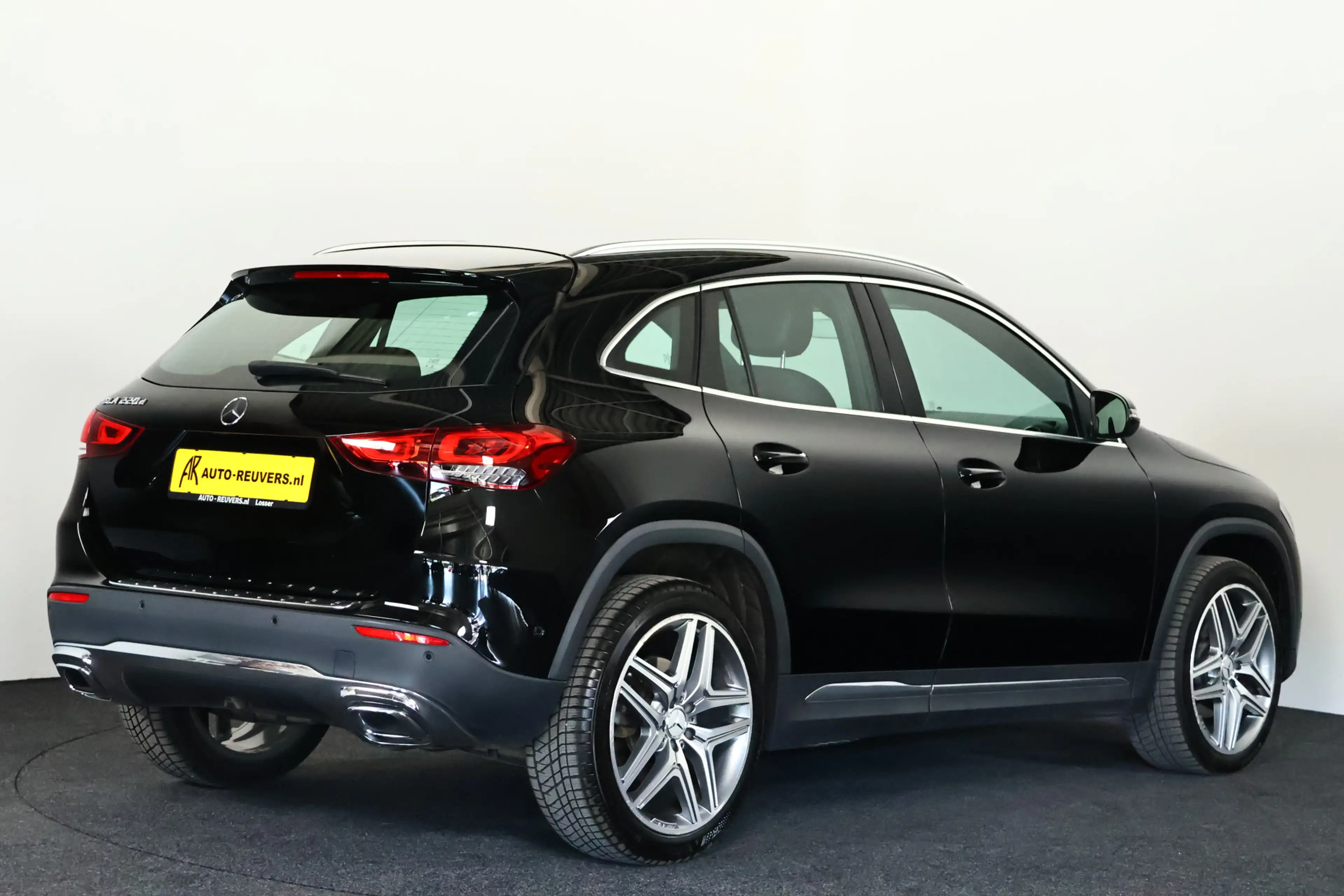 Mercedes-Benz GLA 220 d Progressive / LED / Navi / Cruisecontrol / Camer — photo 2