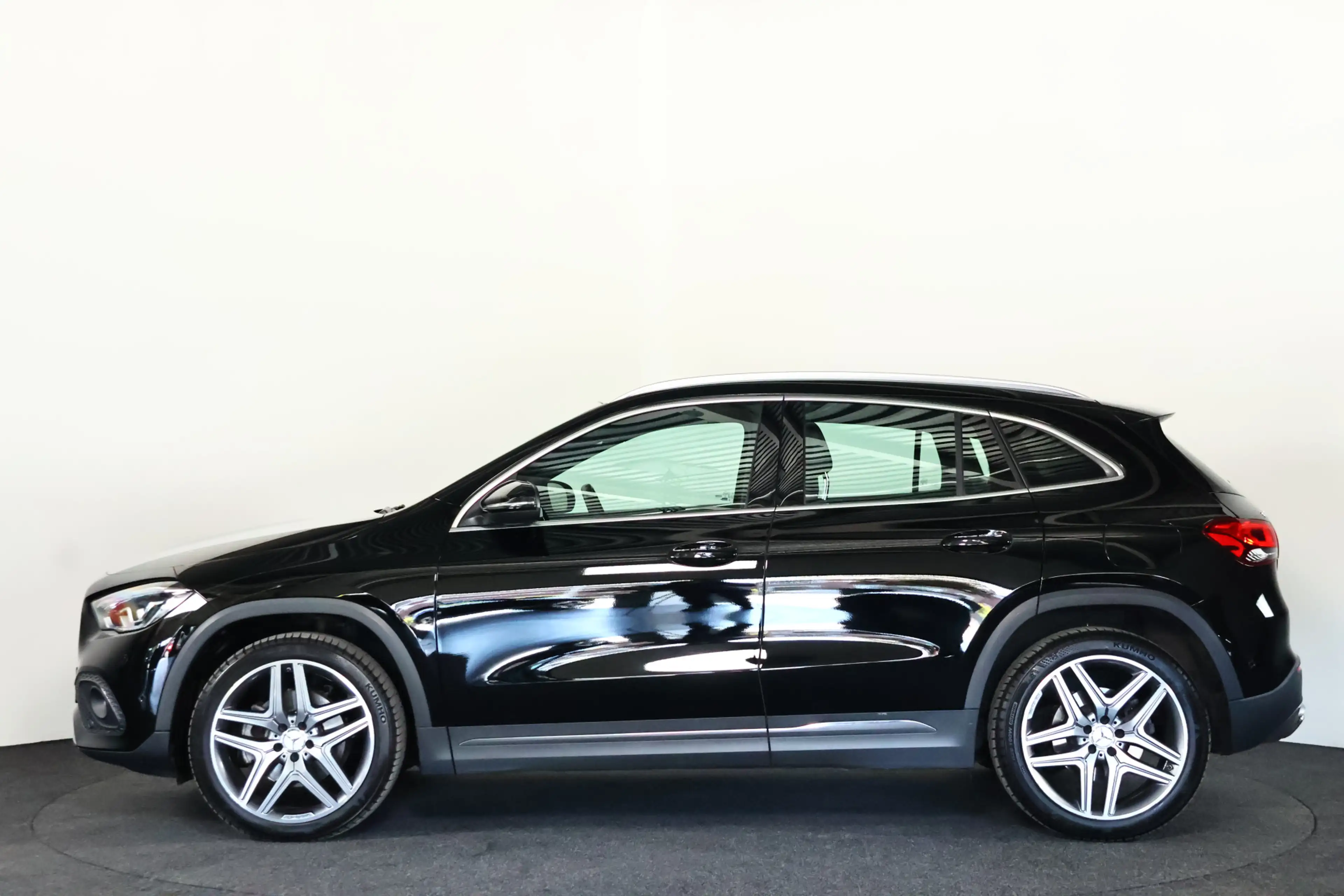 Mercedes-Benz GLA 220 d Progressive / LED / Navi / Cruisecontrol / Camer — photo 25