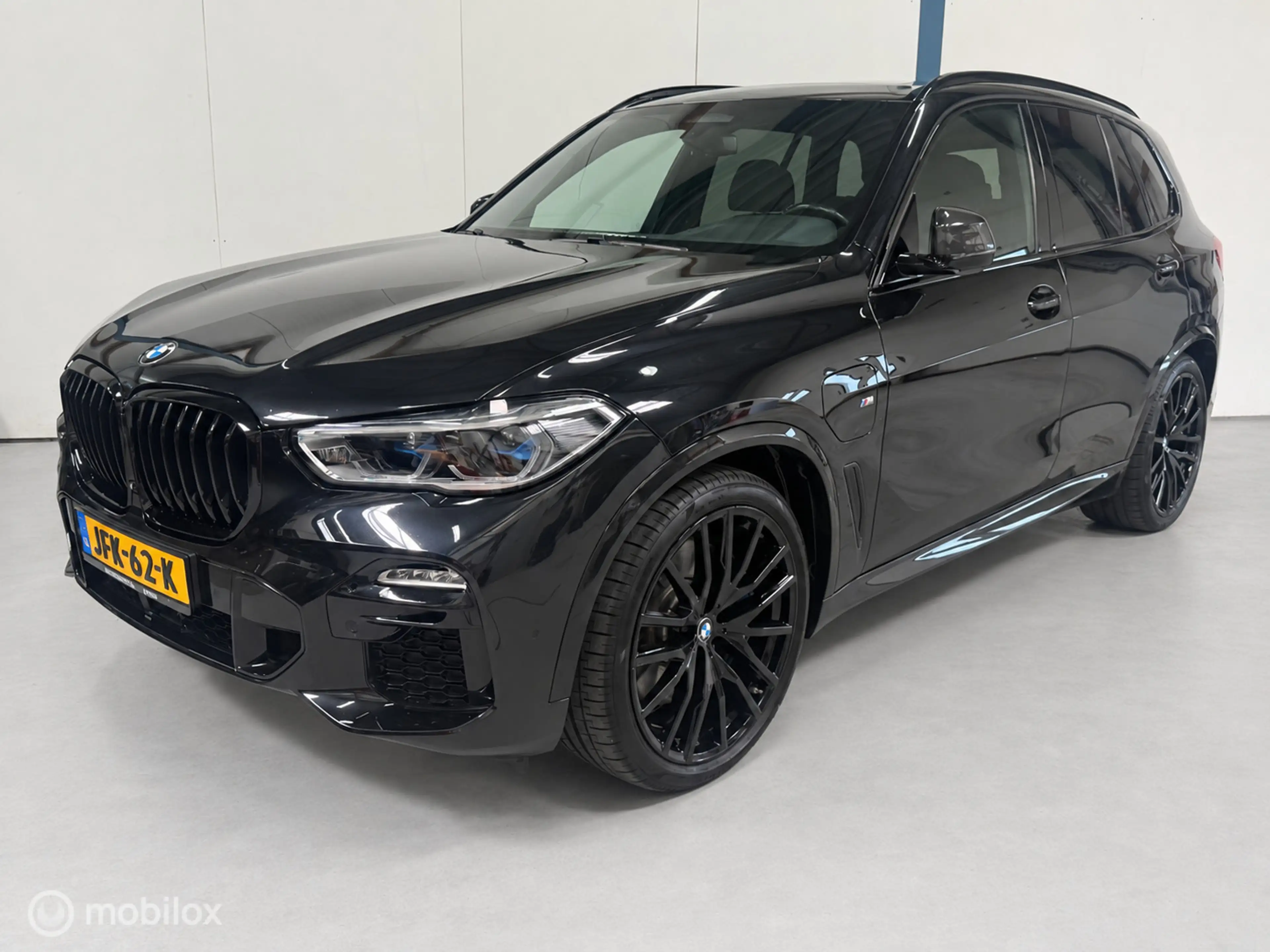 BMW X5 xDrive45e M-SPORT ACC/SKYLOUNGE/4WD STURING