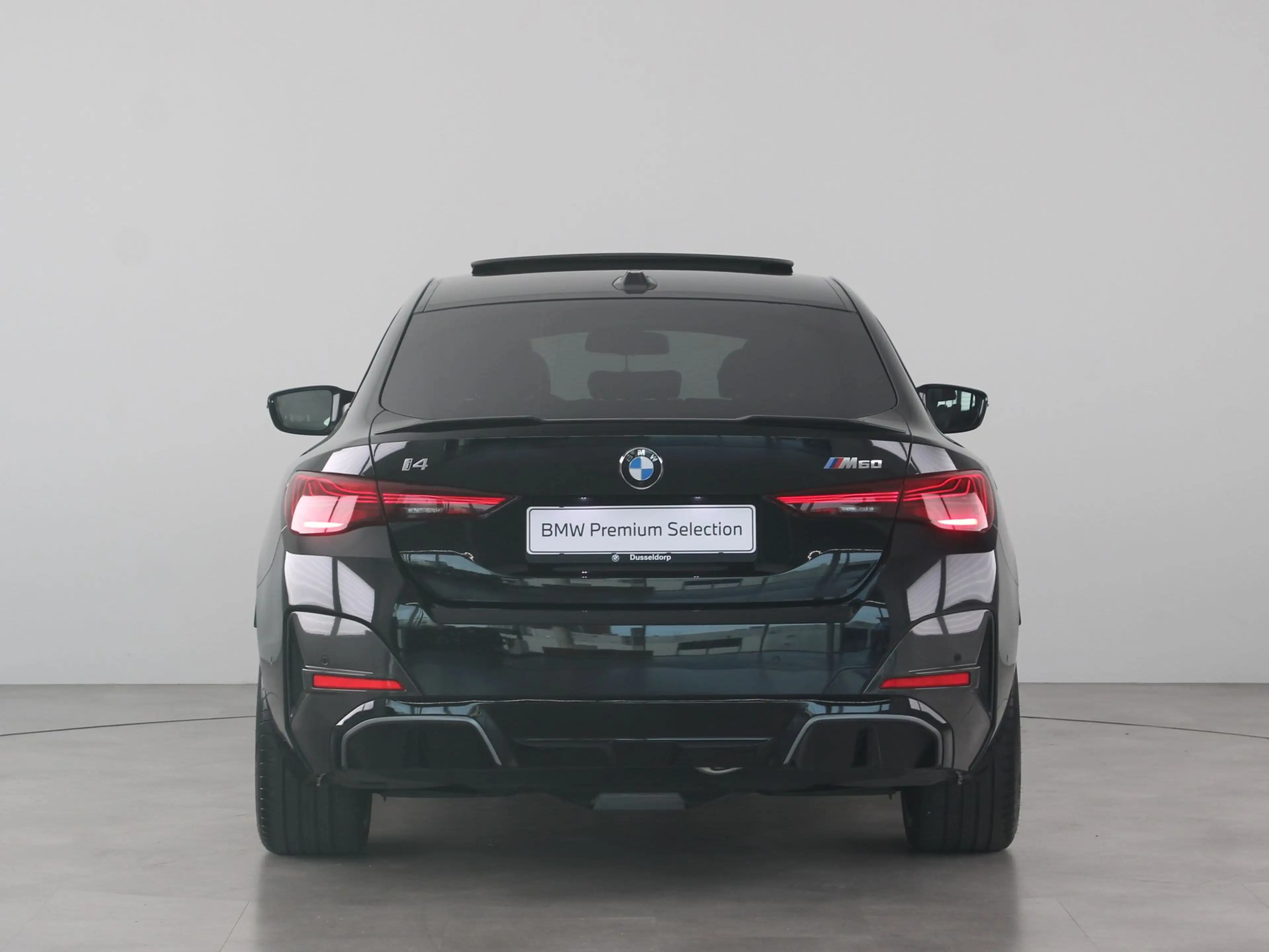 BMW i4 M60 84 kWh — photo 11