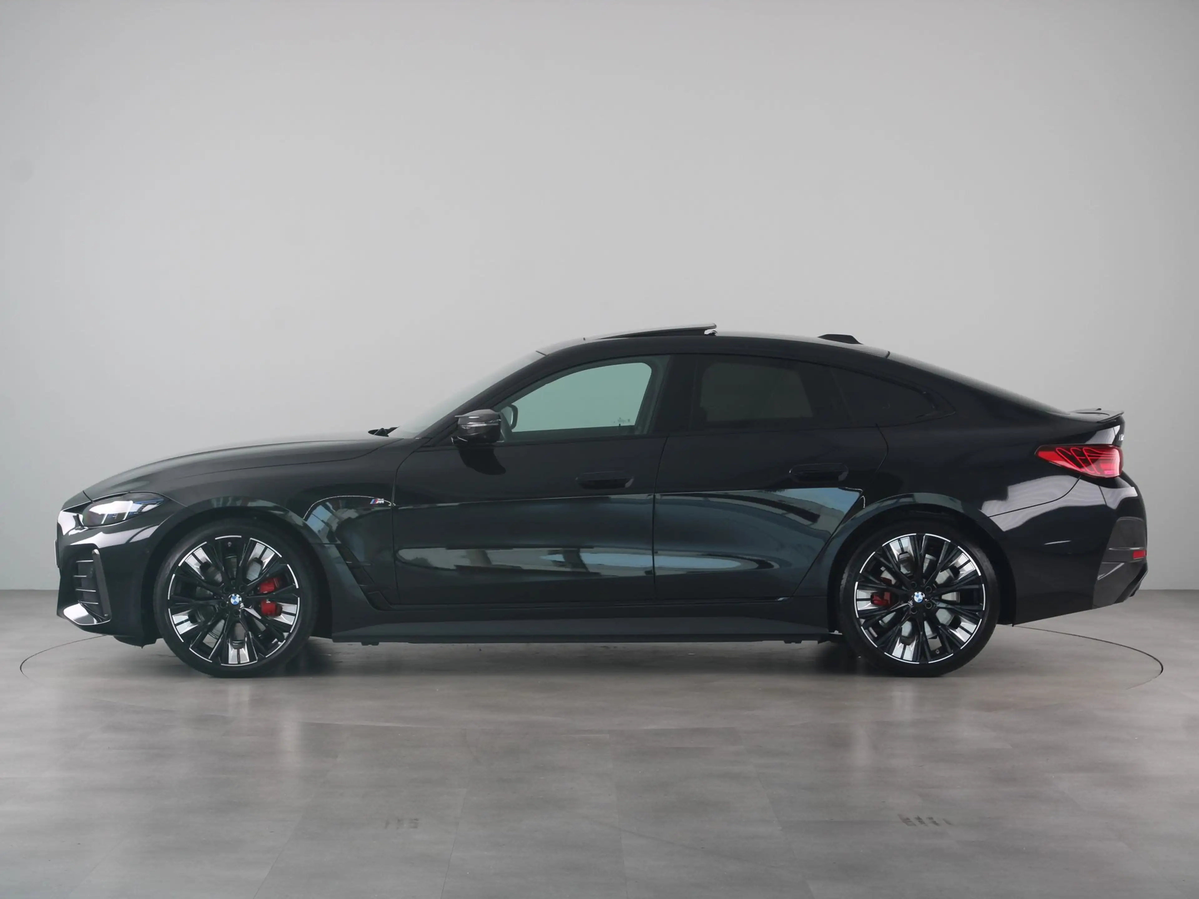 BMW i4 M60 84 kWh — photo 13