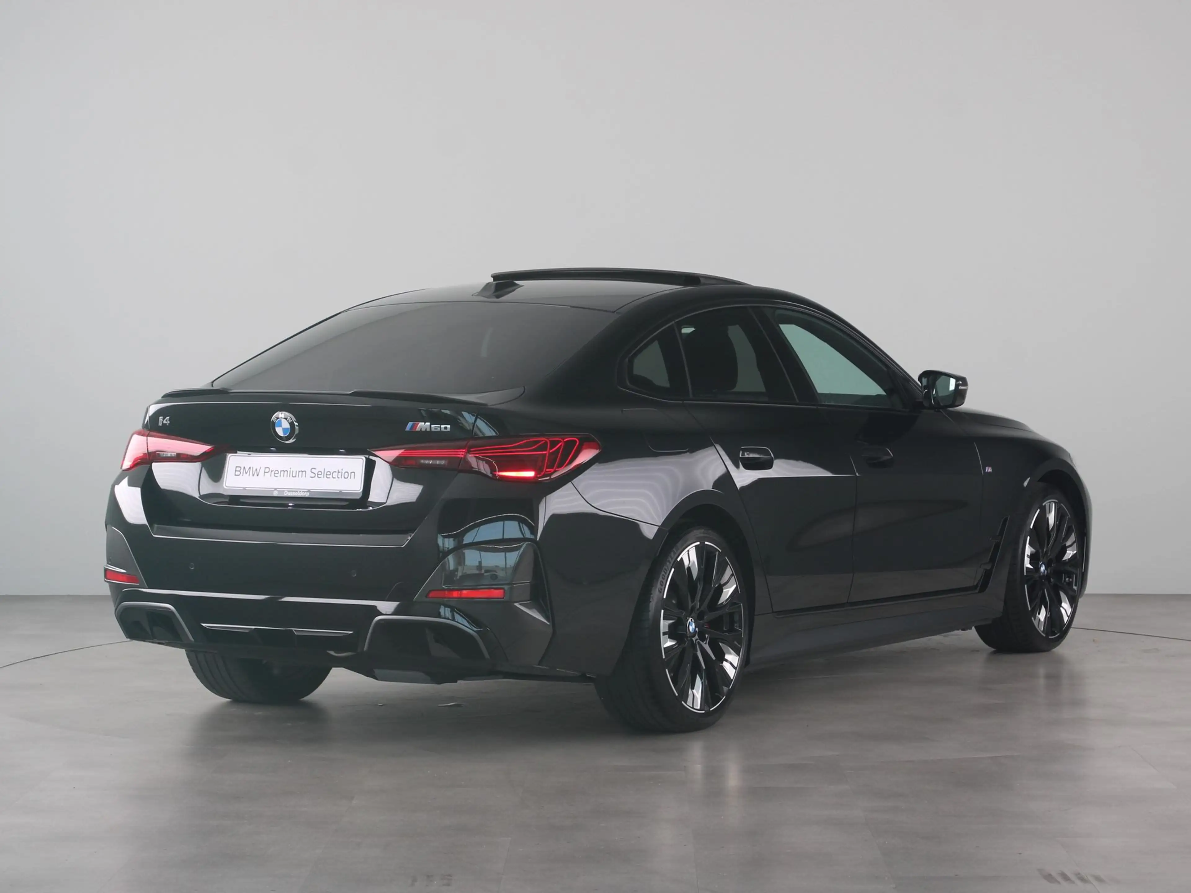 BMW i4 M60 84 kWh — photo 10