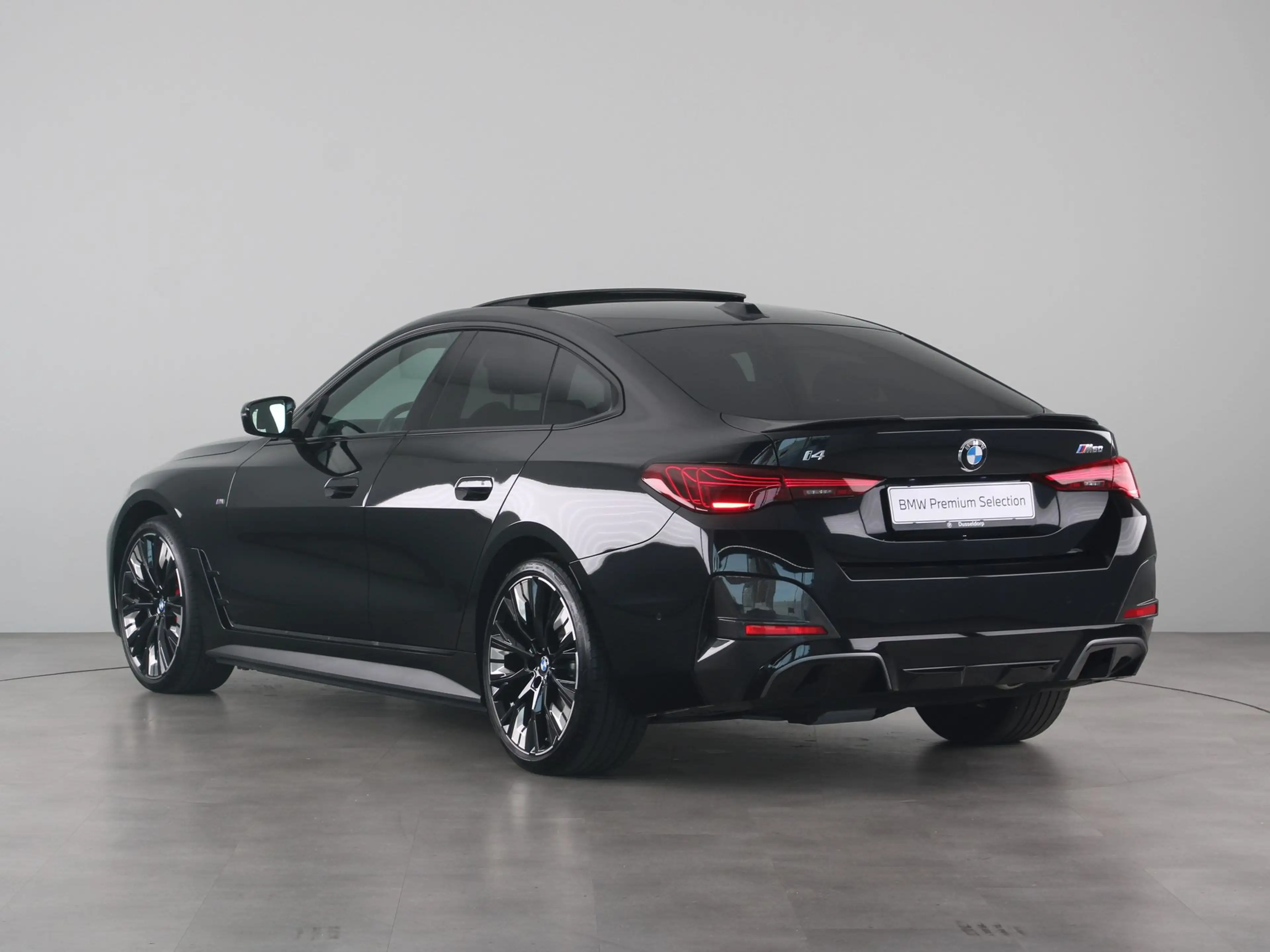 BMW i4 M60 84 kWh — photo 12