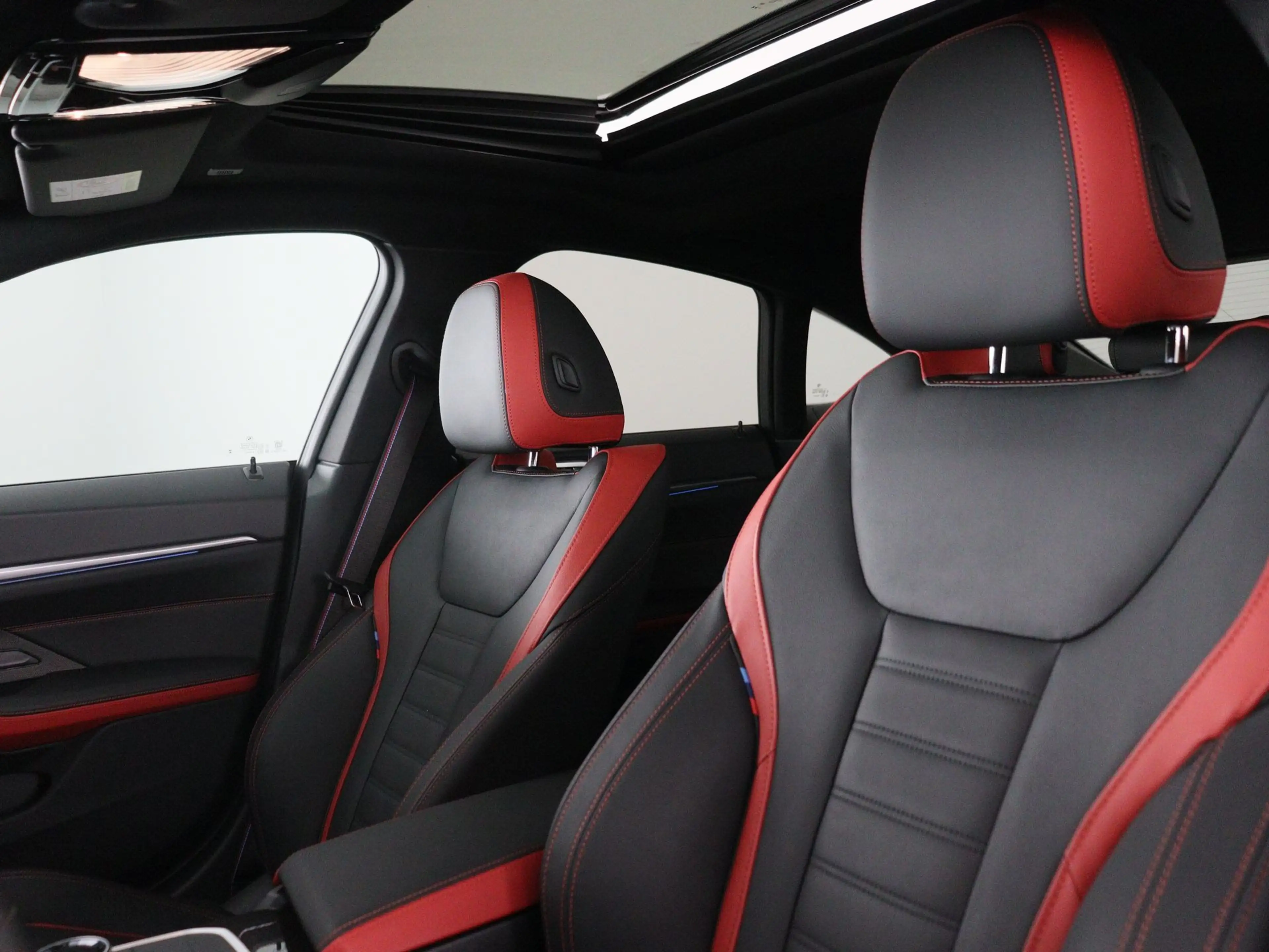 BMW i4 M60 84 kWh — photo 6