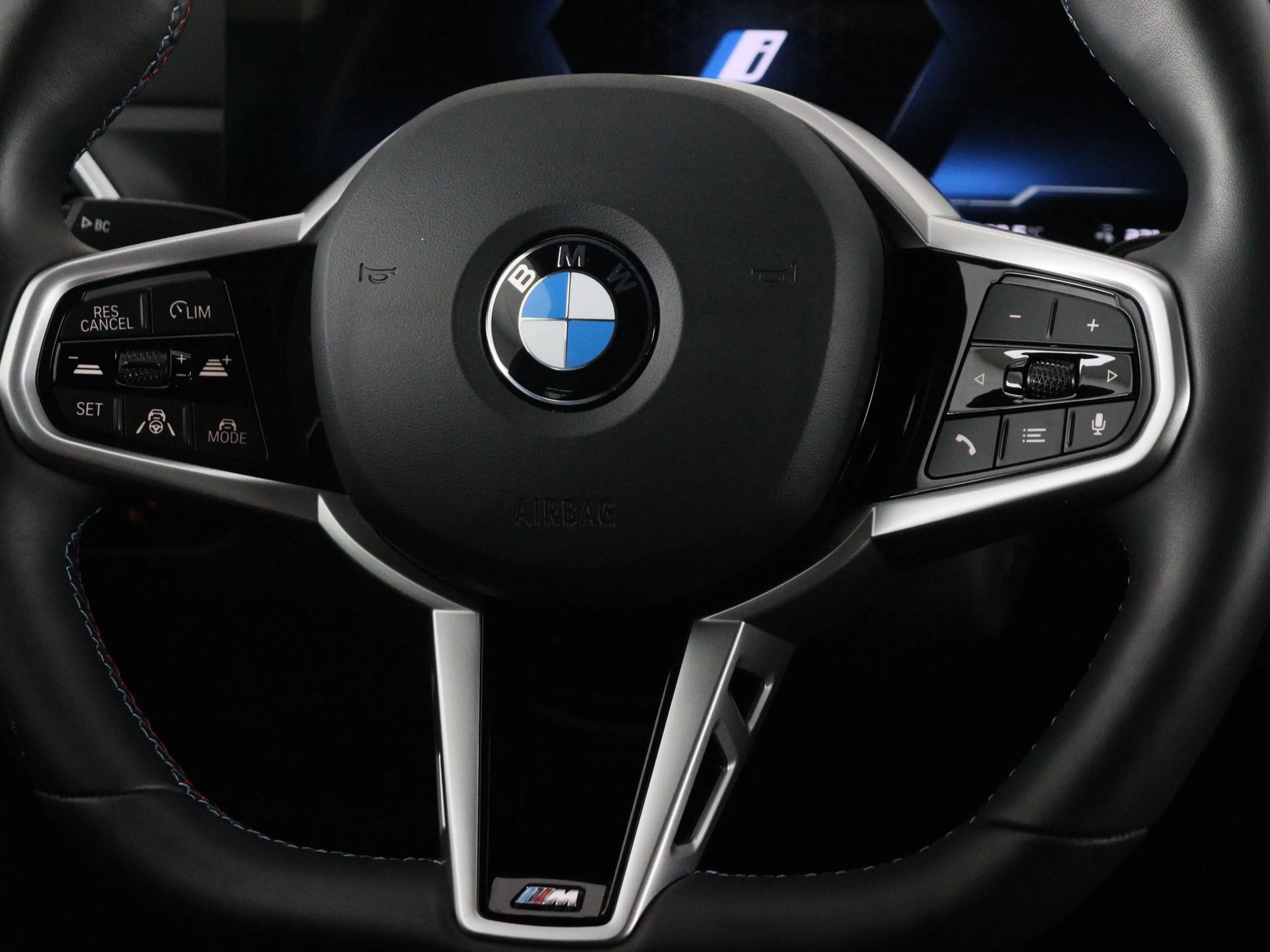 BMW i4 M60 84 kWh — photo 3