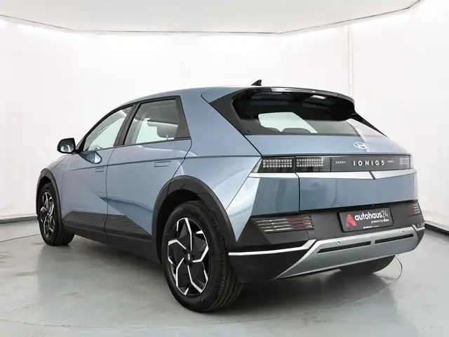 Hyundai Ioniq 5 view 4