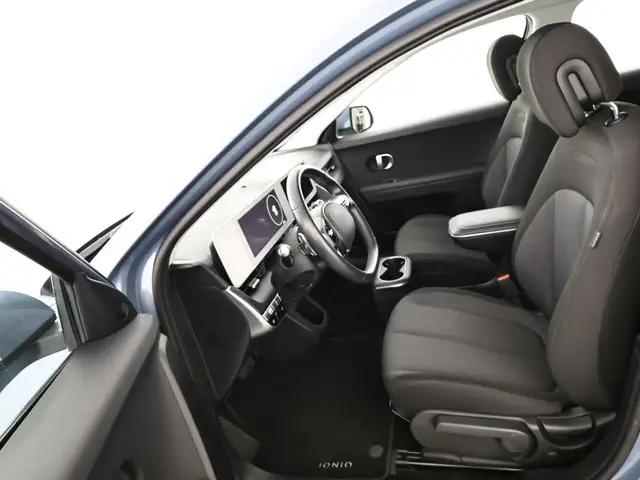 Hyundai Ioniq 5 view 8